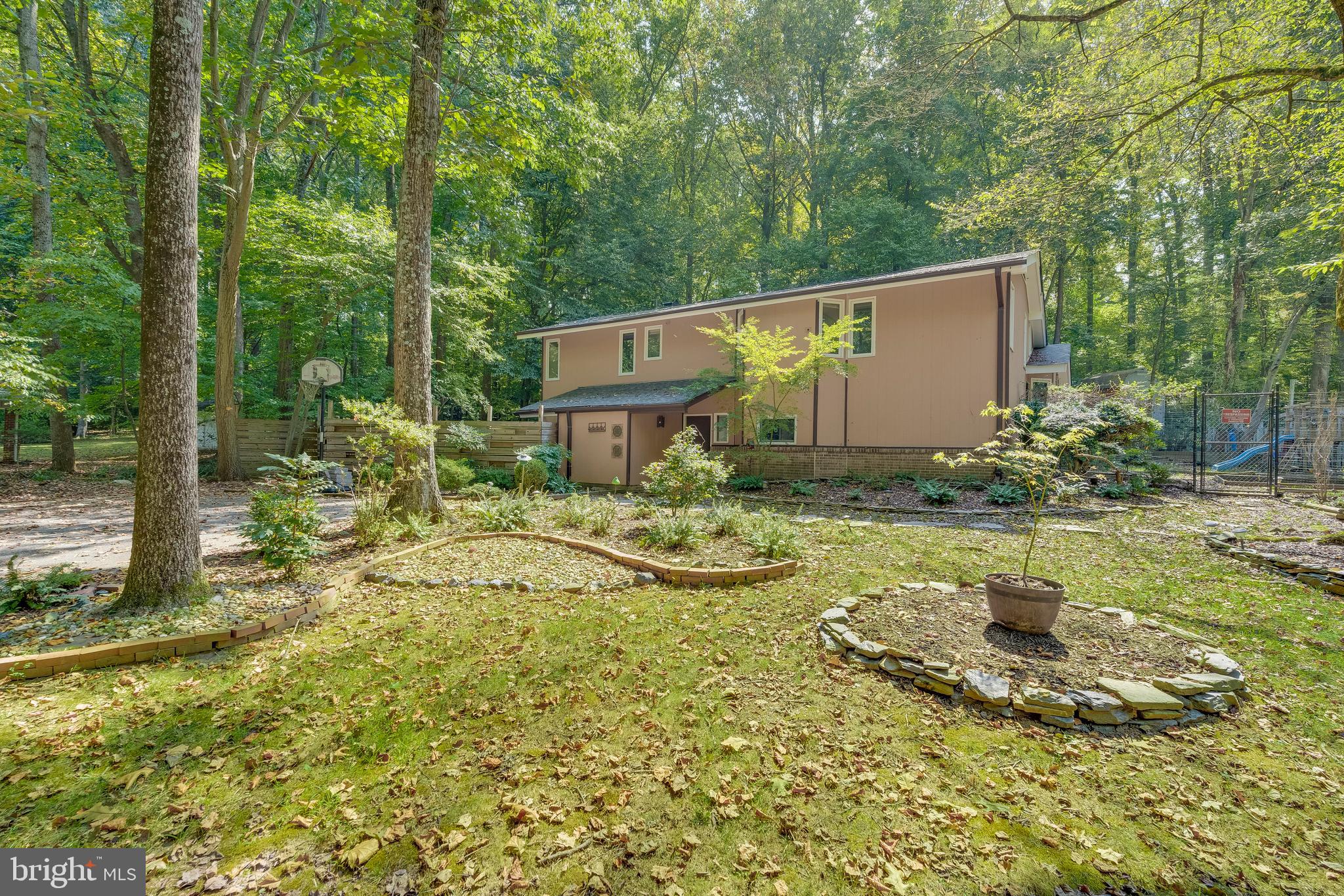 12211 BROOKHAVEN DRIVE
