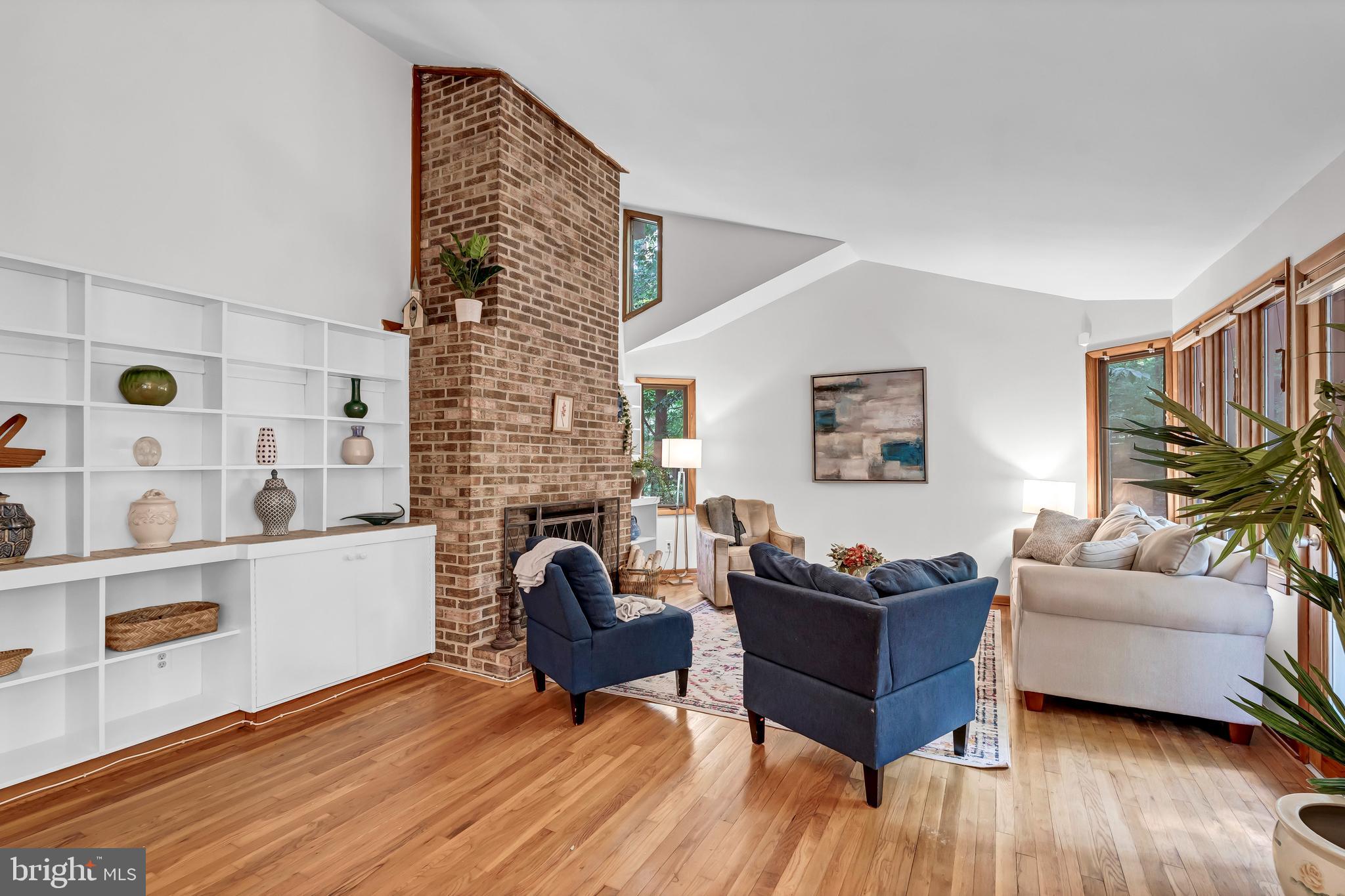 12211 BROOKHAVEN DRIVE