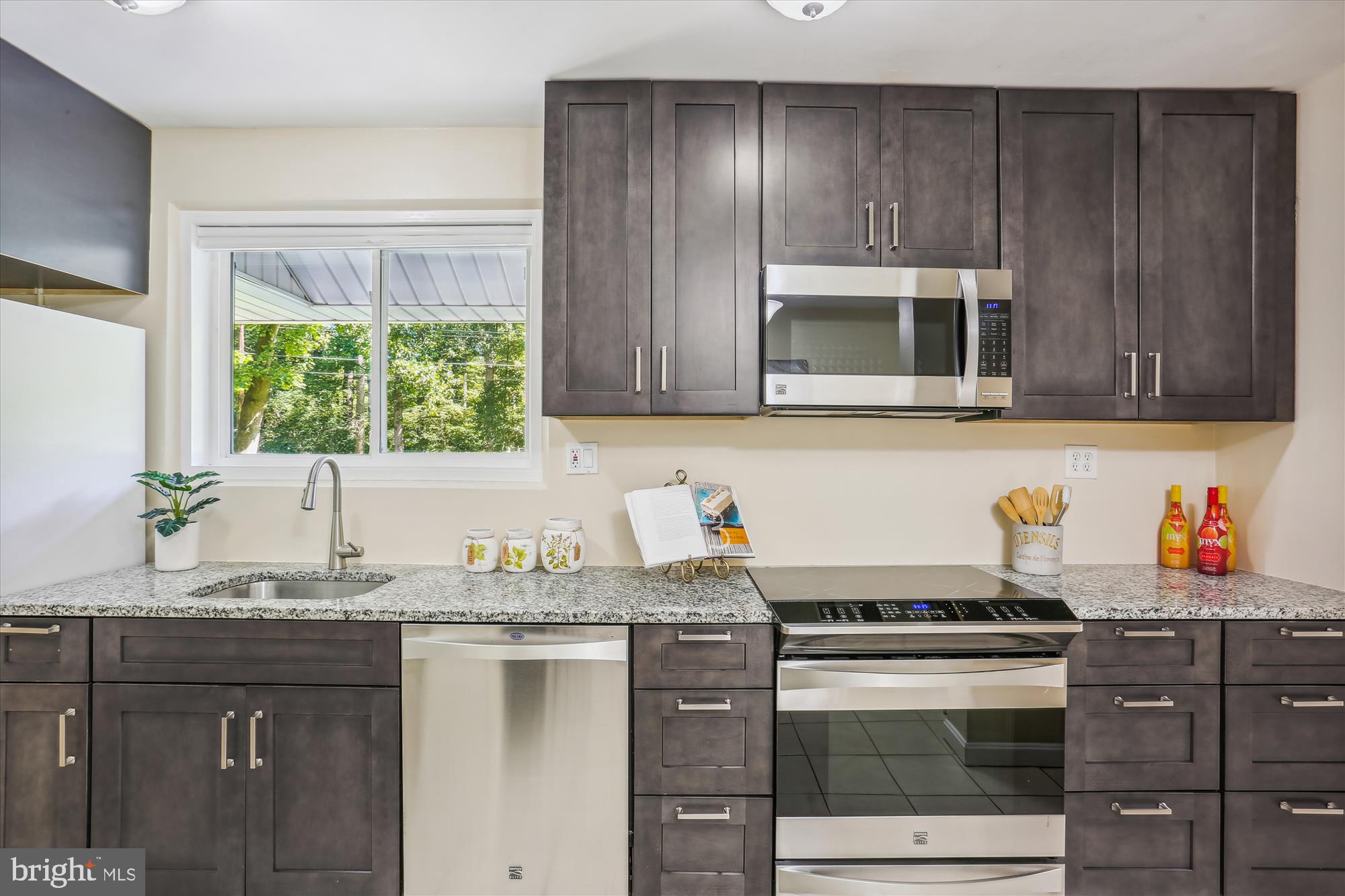 12304 Clement Ln