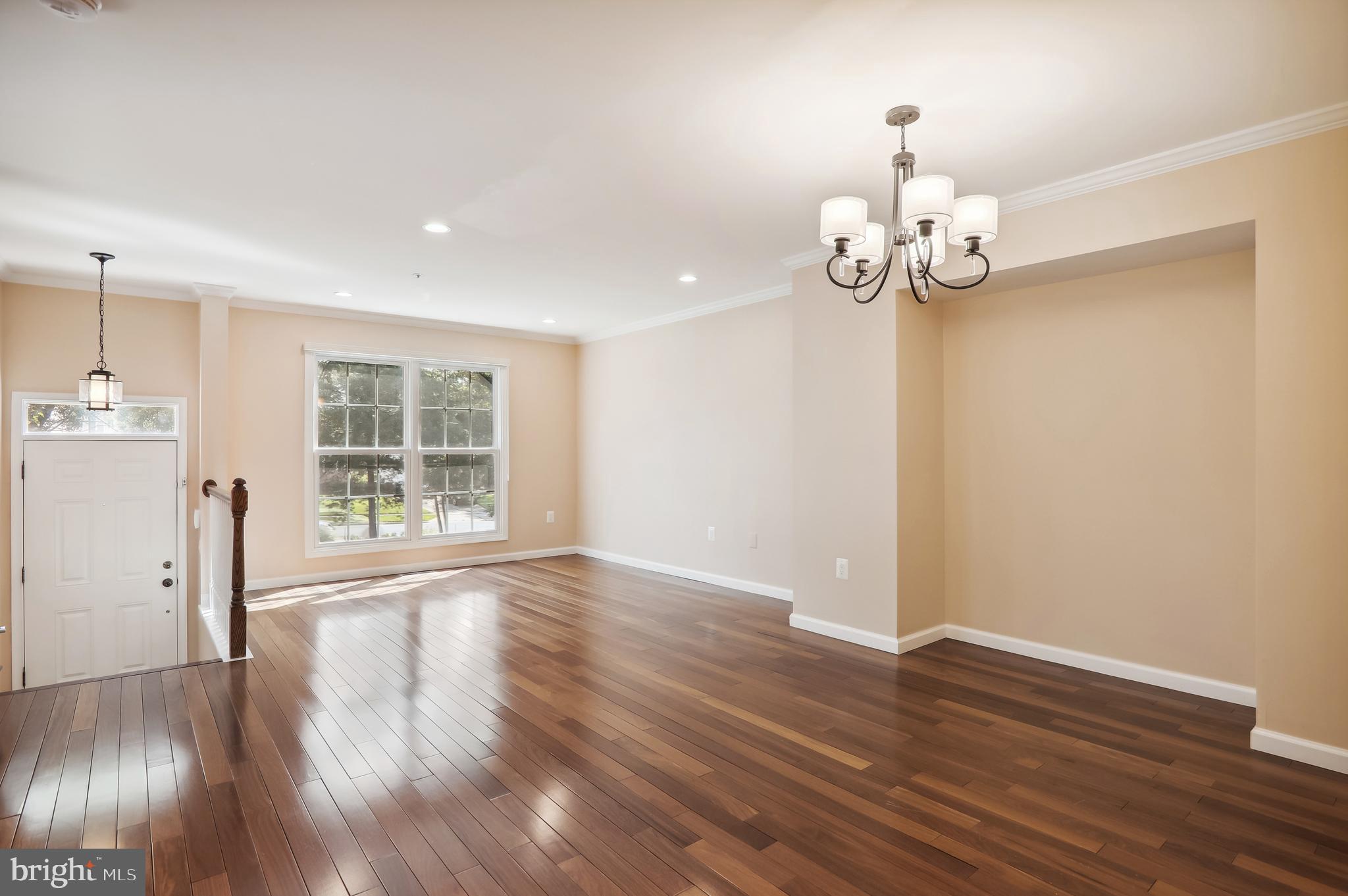 11247 Watermill Ln