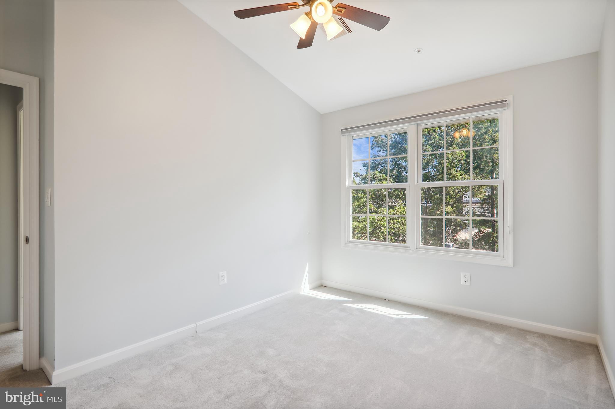 11247 Watermill Ln