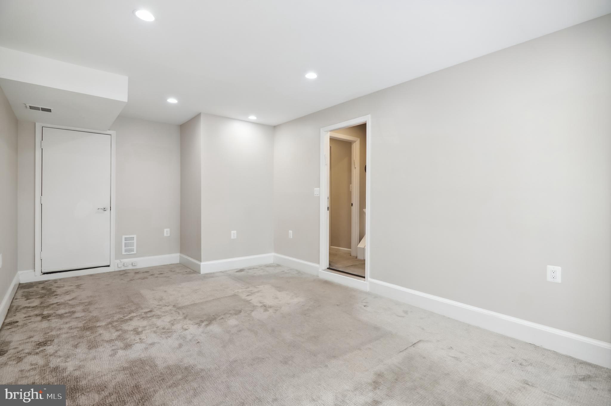11247 Watermill Ln