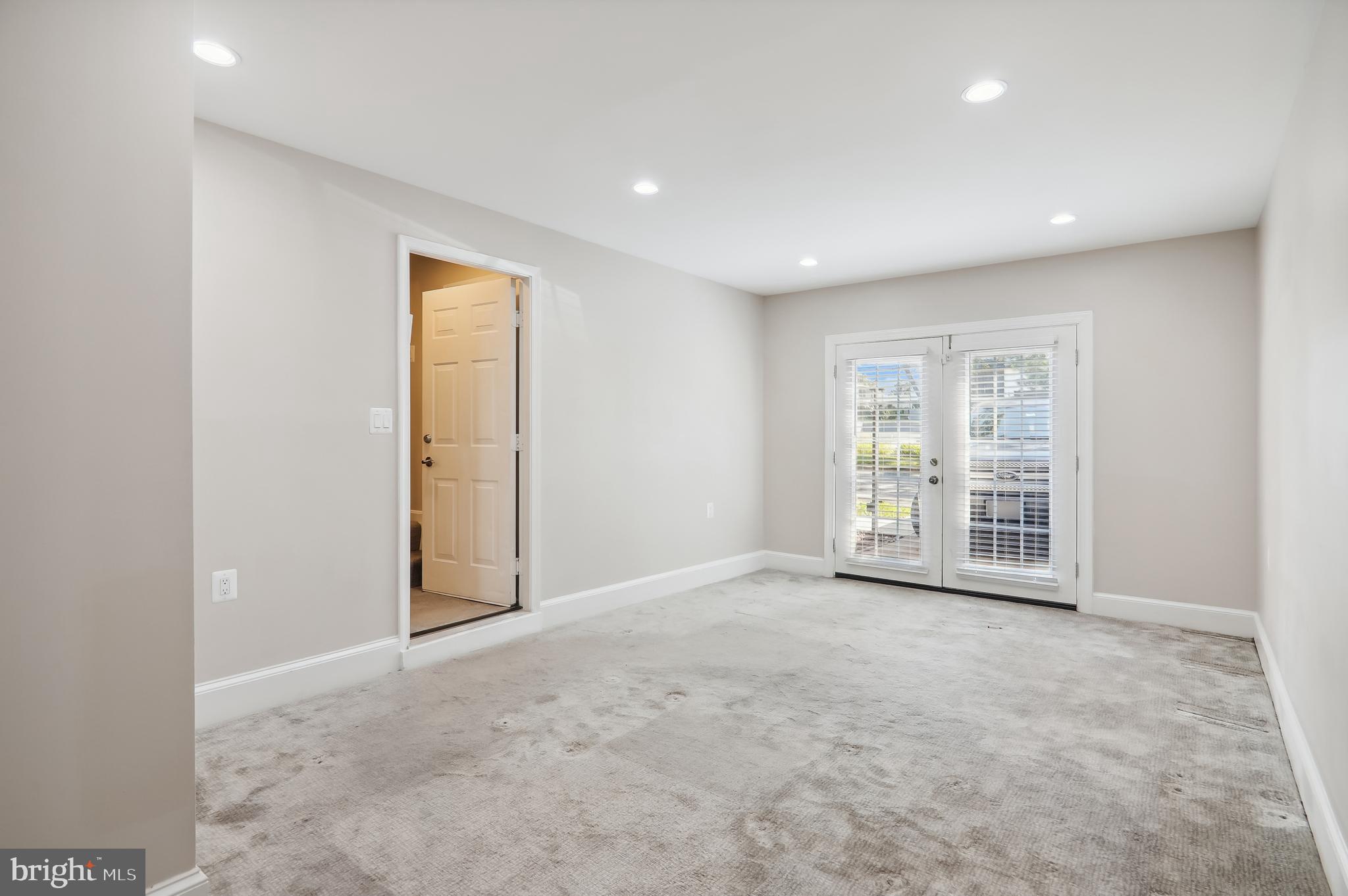 11247 Watermill Ln
