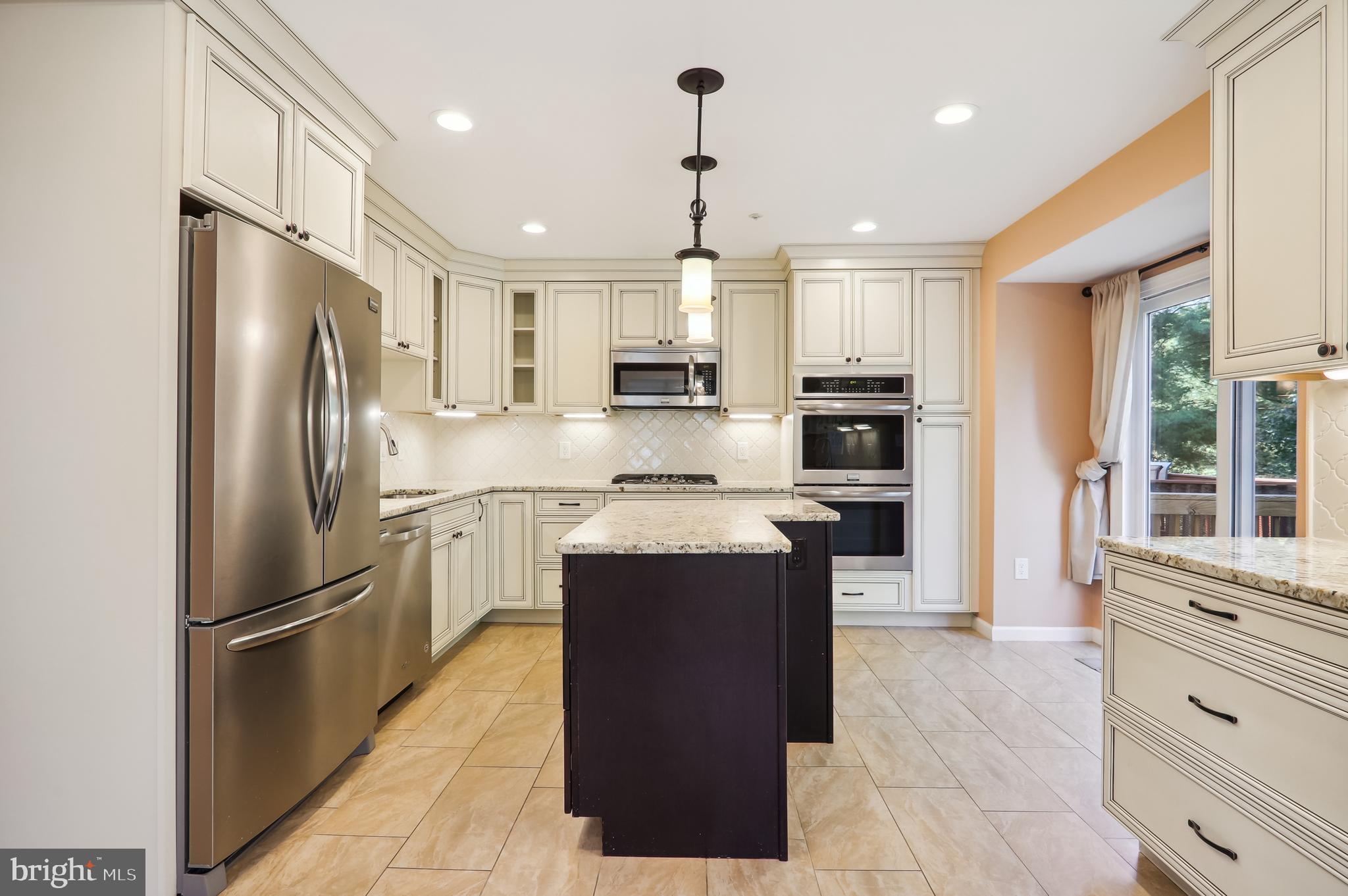 11247 Watermill Ln