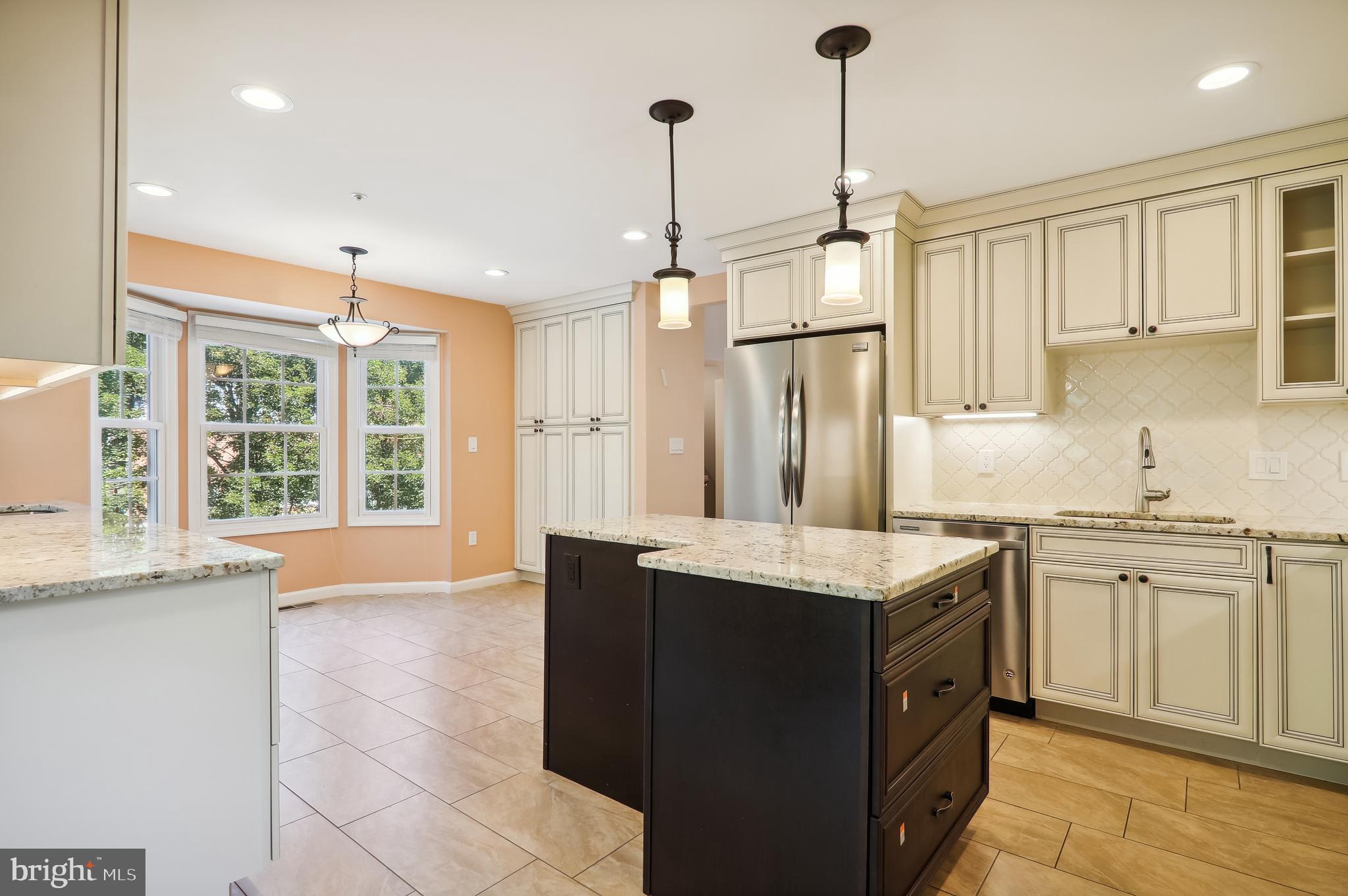 11247 Watermill Ln