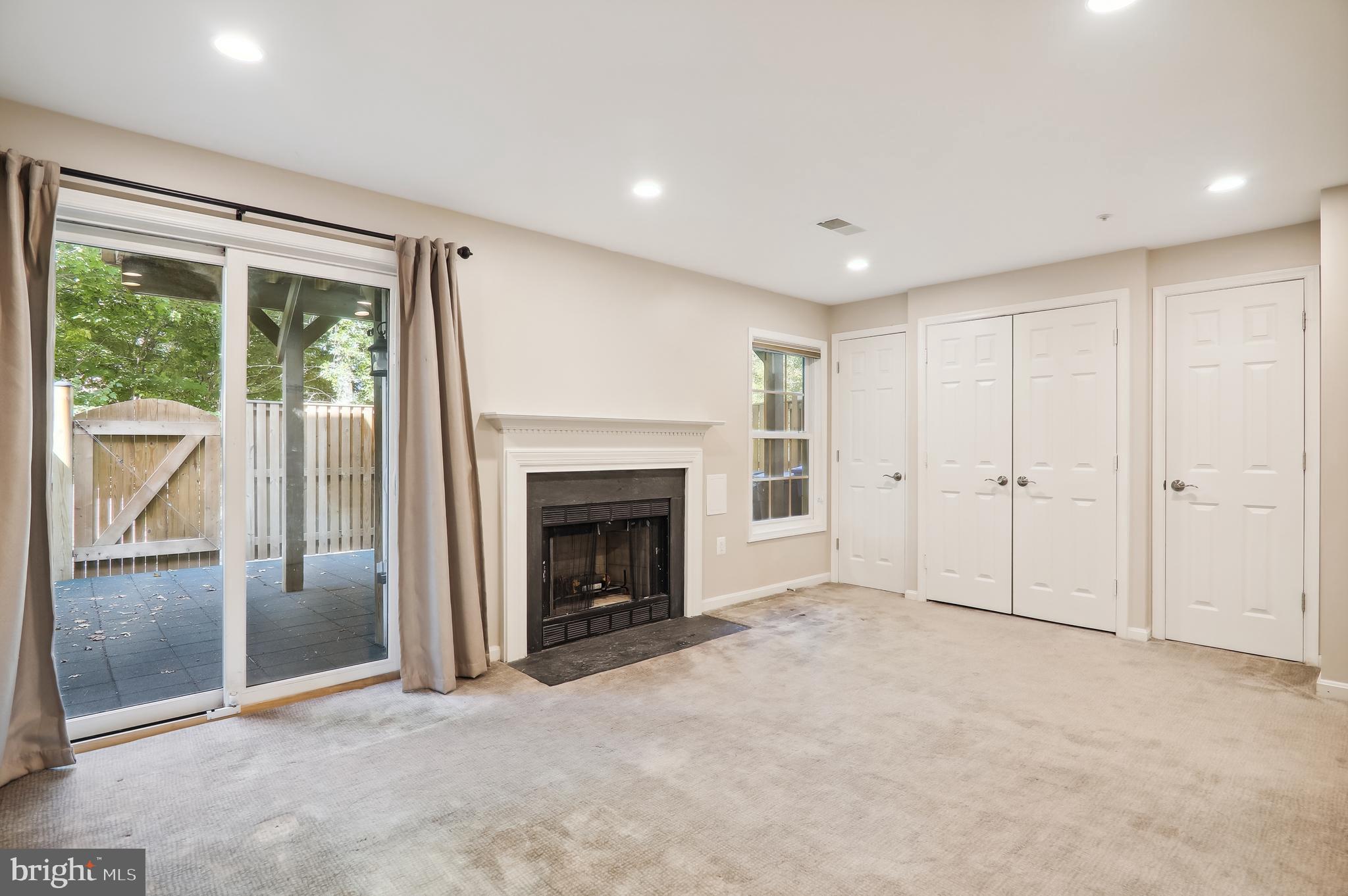 11247 Watermill Ln