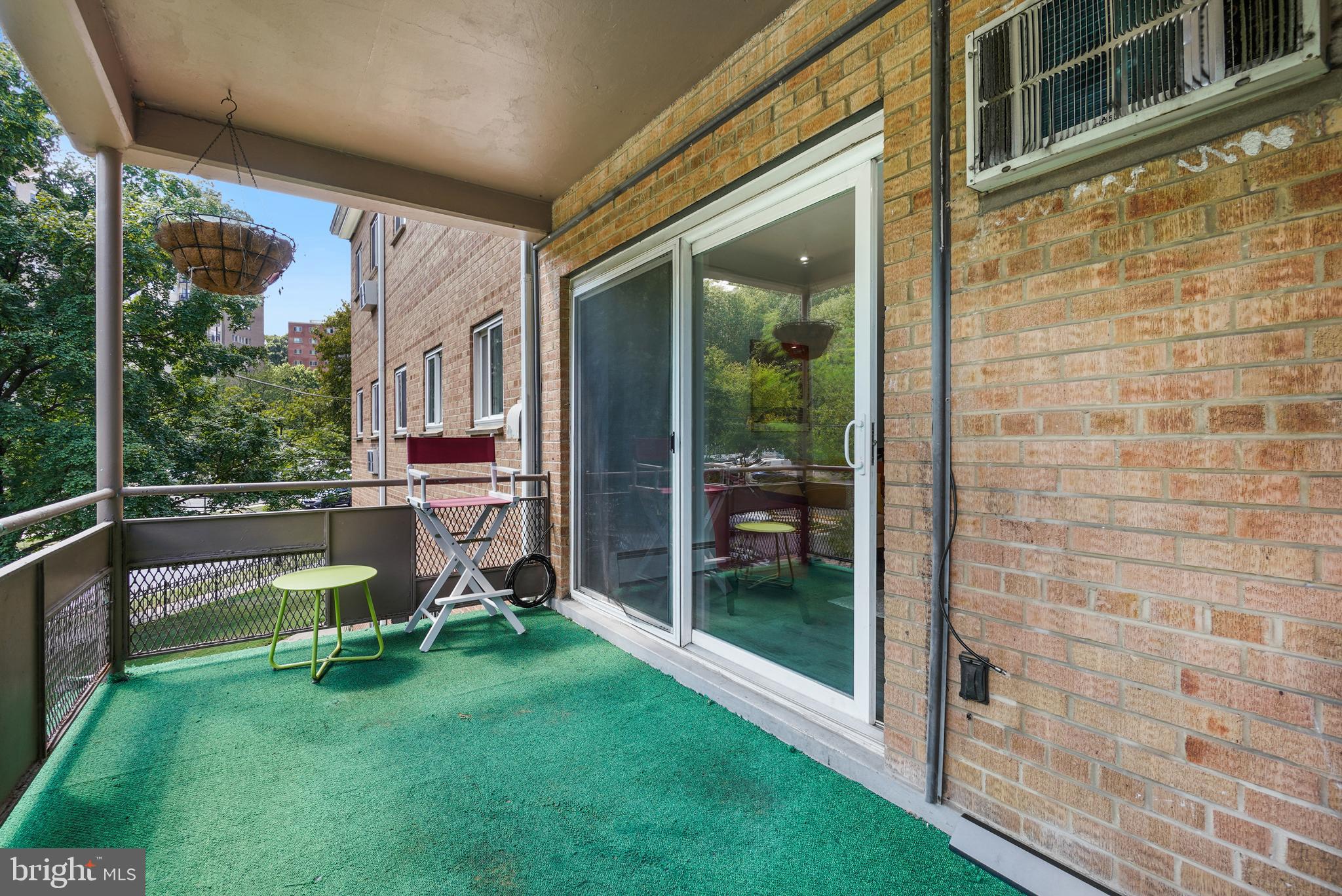 7718 MAPLE AVENUE Unit: 3