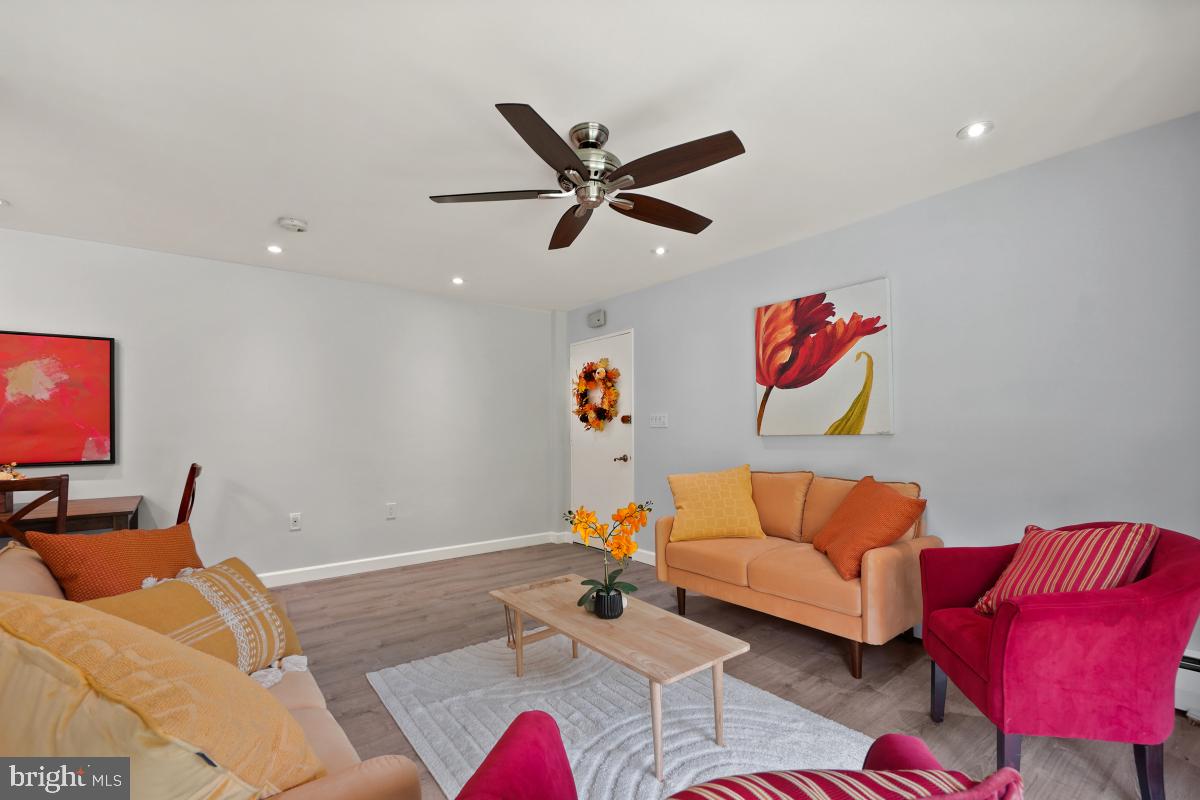 7718 MAPLE AVENUE Unit: 3