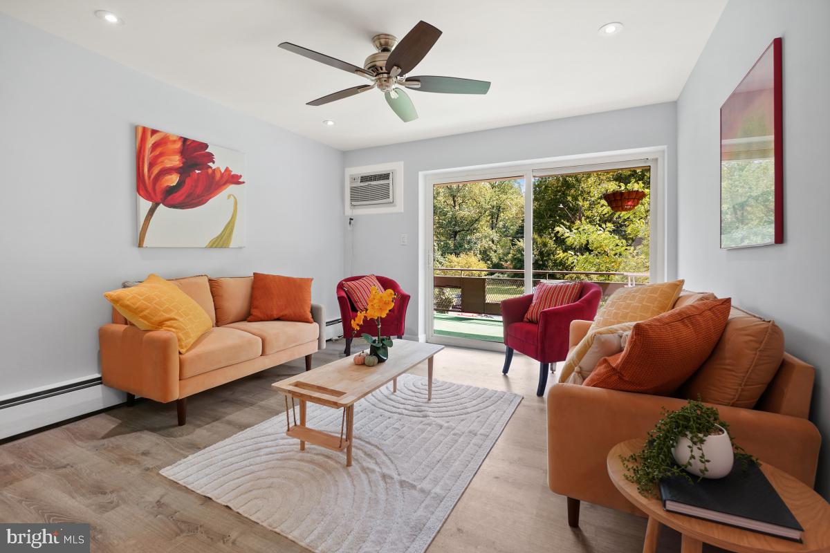 7718 MAPLE AVENUE Unit: 3