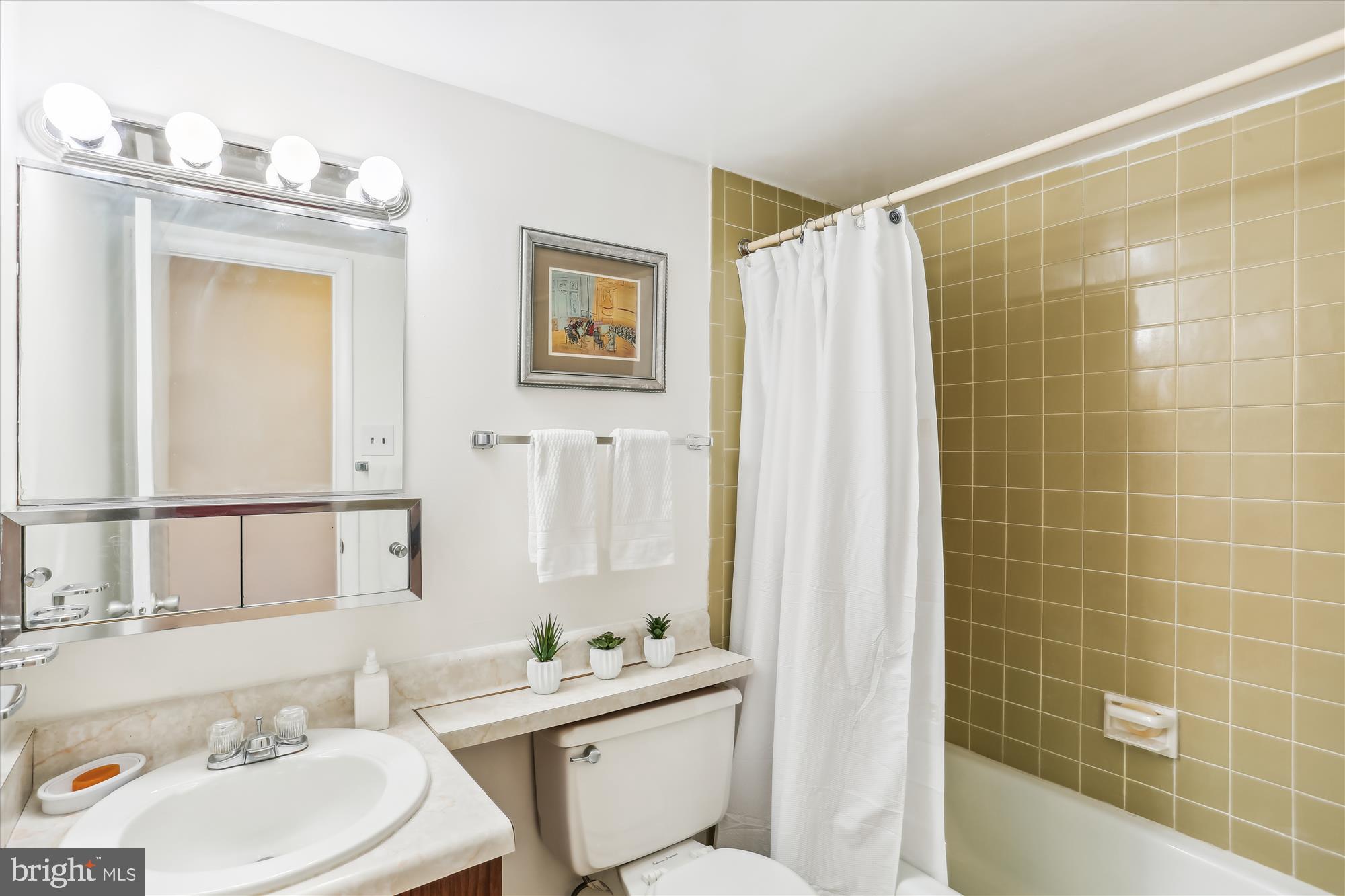 1121 University Blvd W #401-B