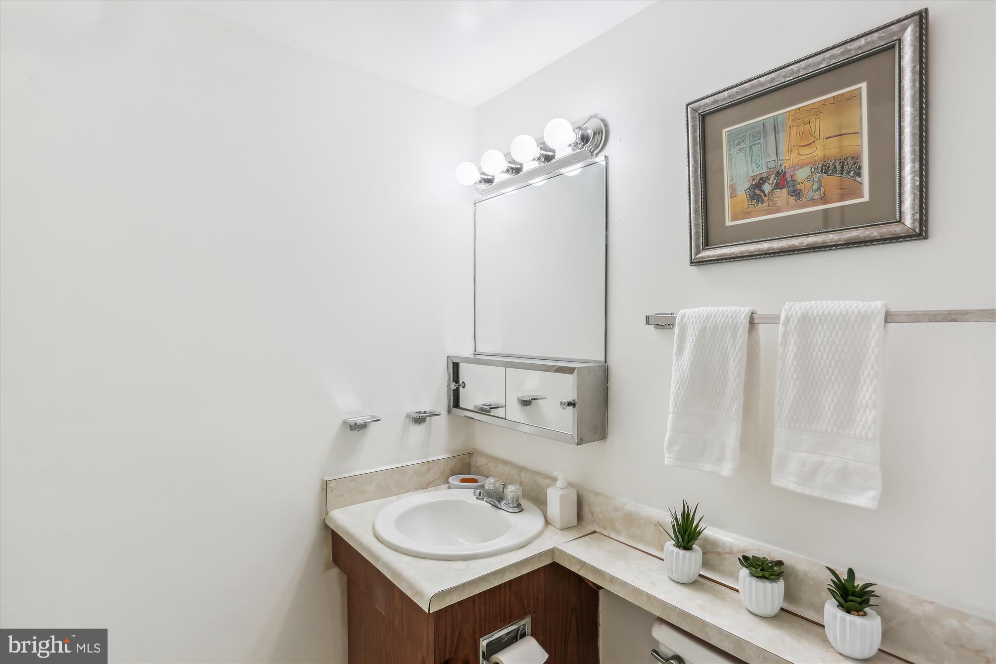1121 University Blvd W #401-B