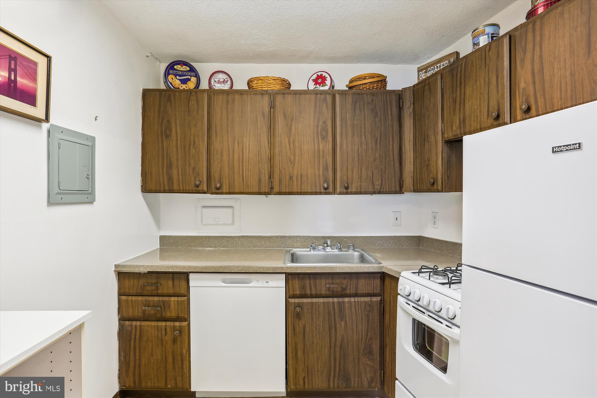 1121 University Blvd W #401-B