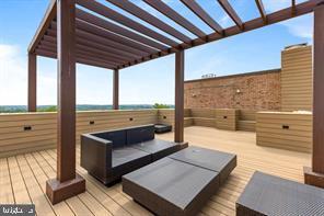 1900 Lyttonsville ROAD Unit: 1007