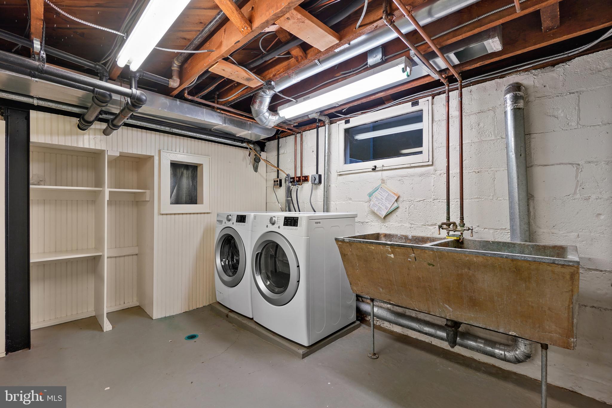 8016 Flower AVENUE