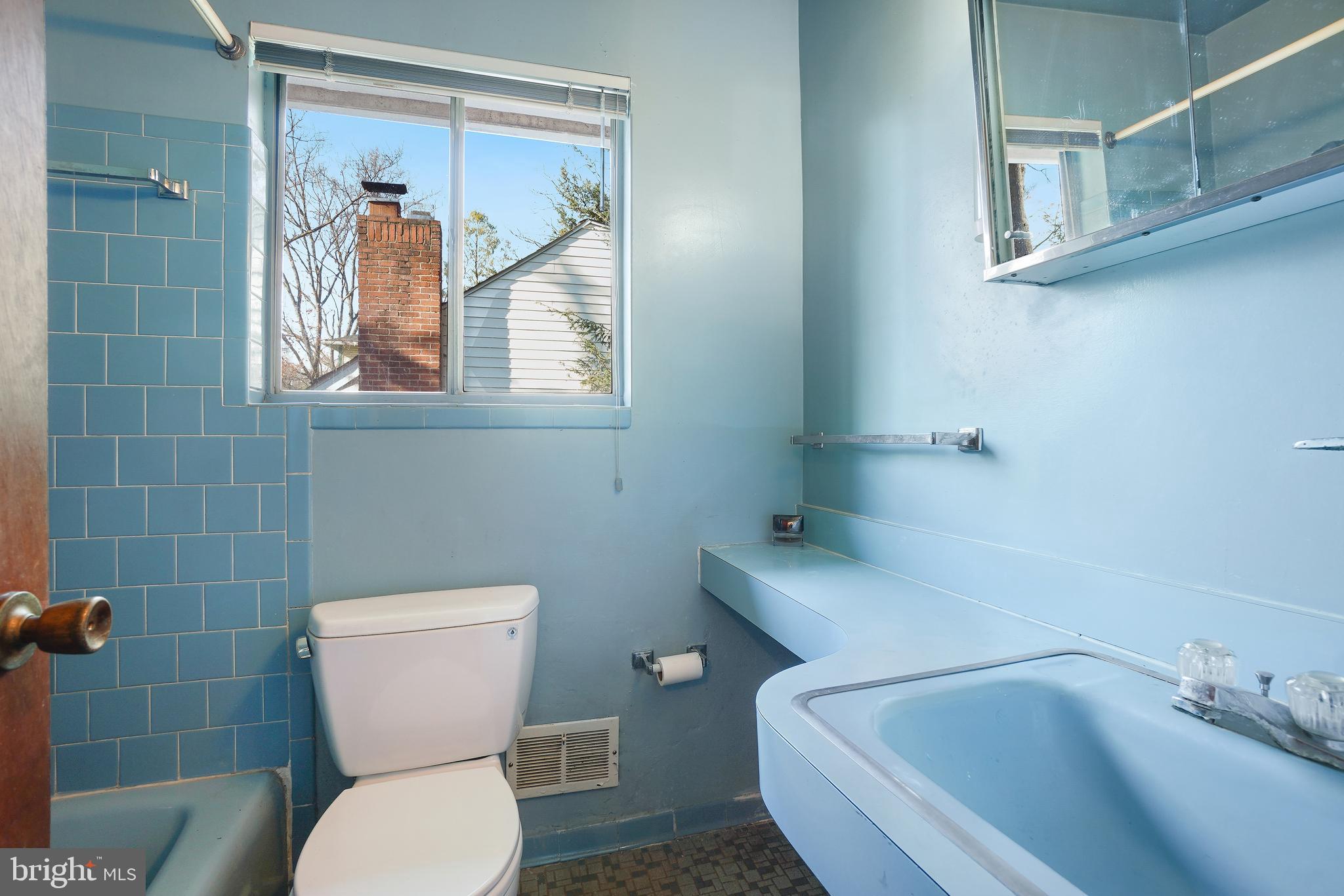 307 Philadelphia AVENUE