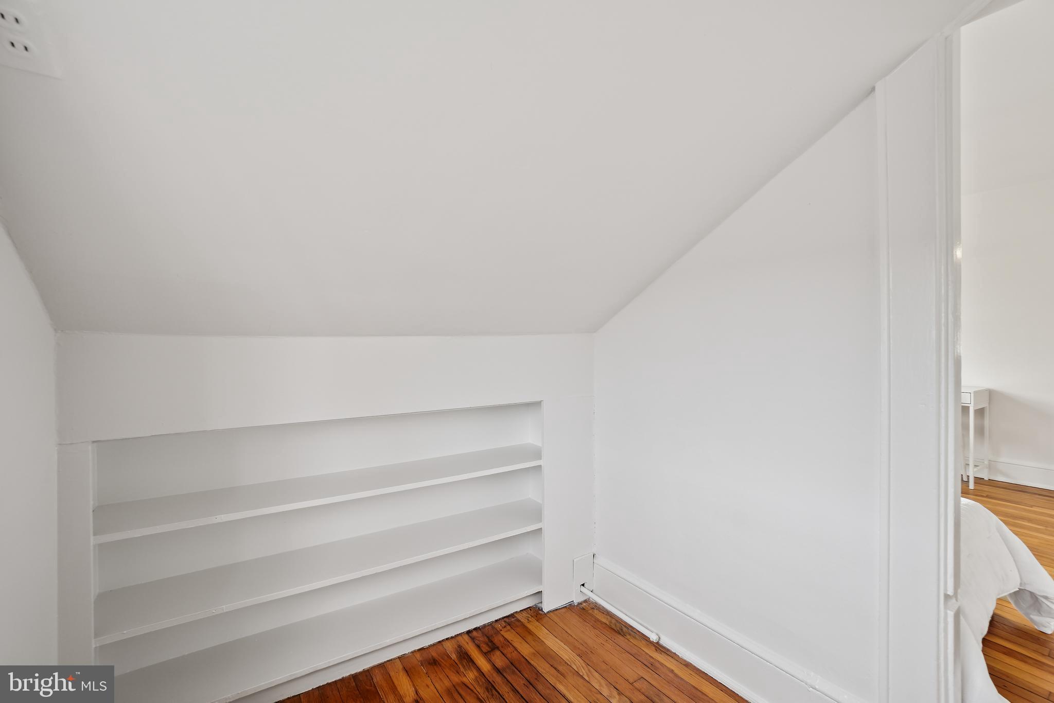 7505 Carroll Ave