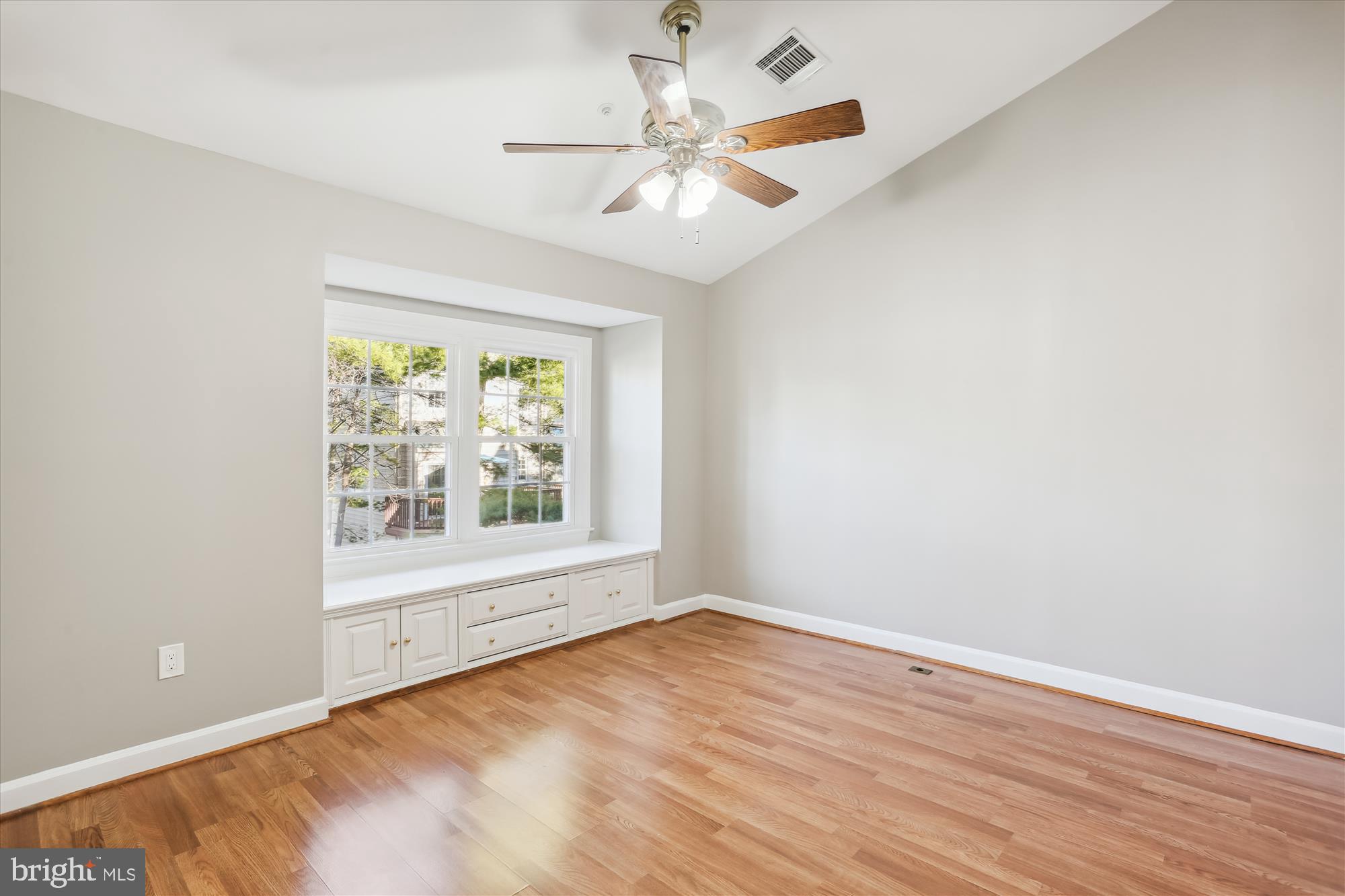 11225 Watermill Ln