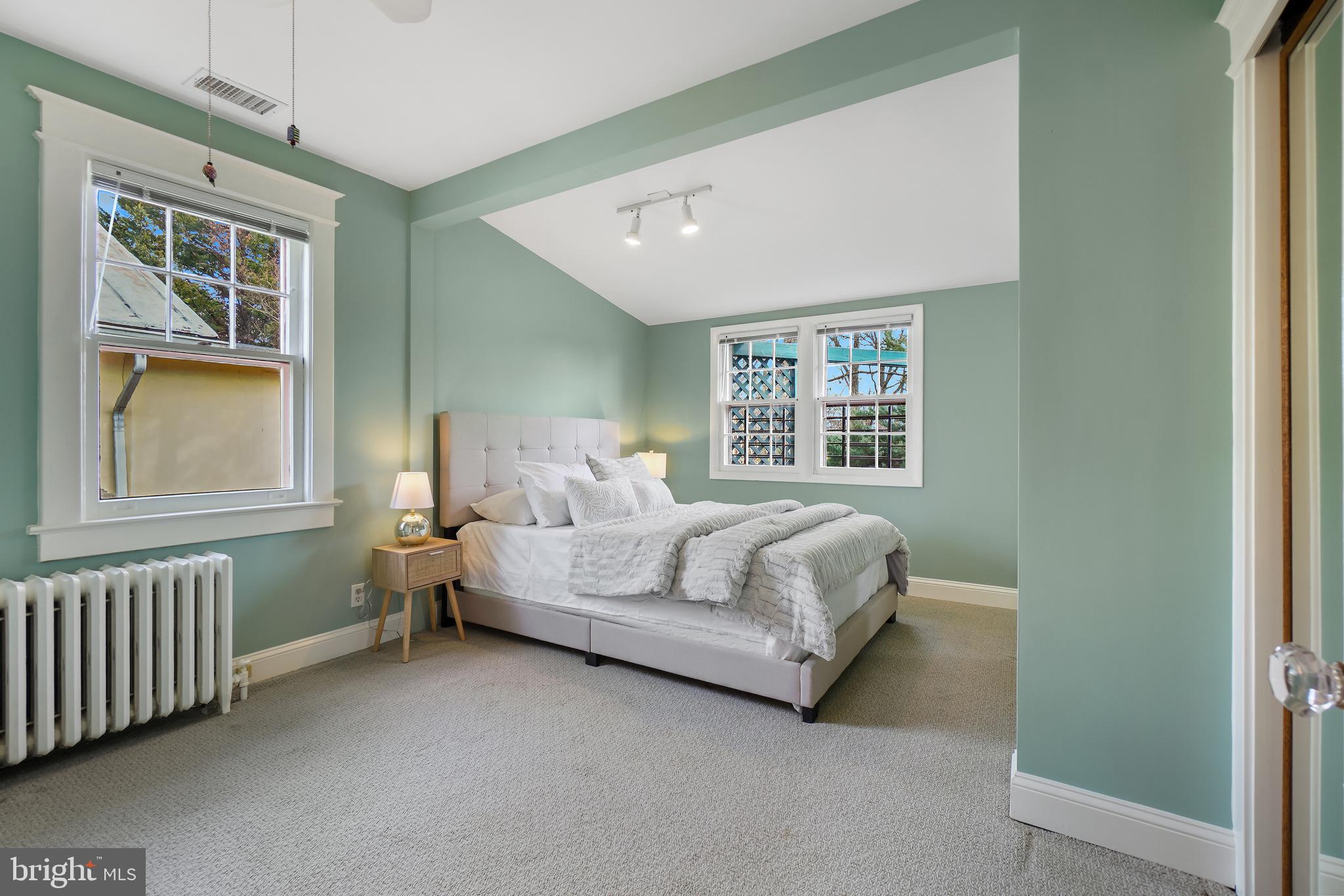 623 Elm Ave