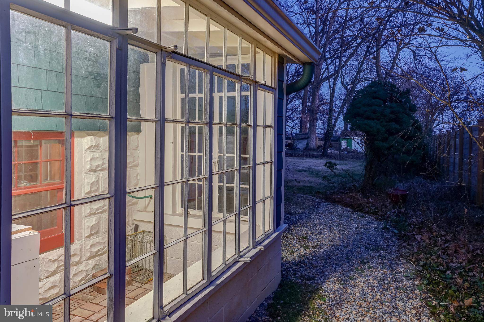623 Elm Ave