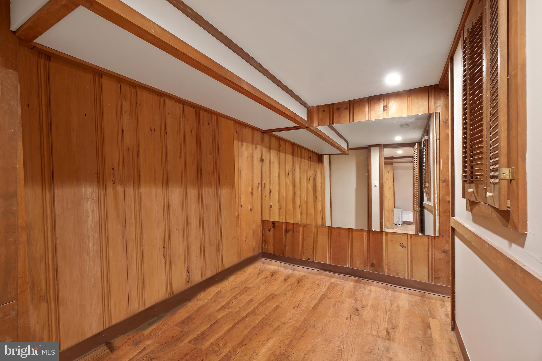 623 Elm Ave