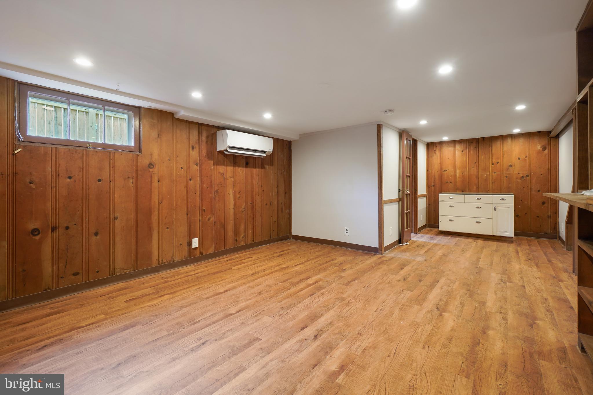 623 Elm Ave
