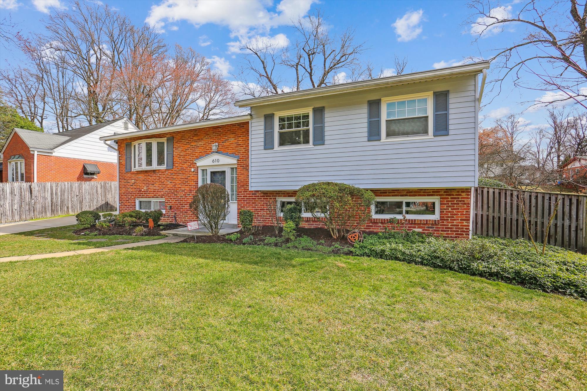 610 Lamberton Dr