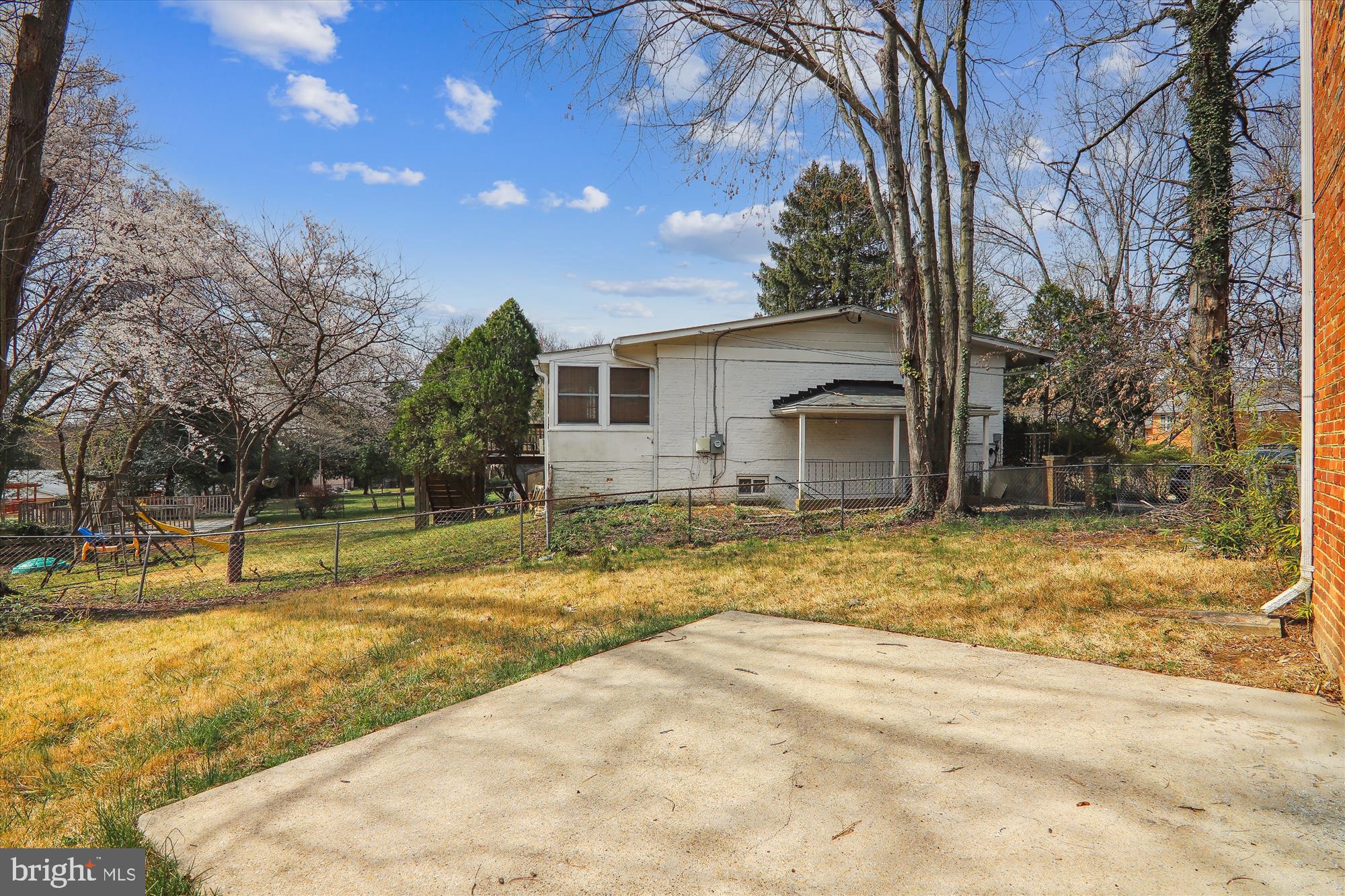 10810 Meadowhill Rd