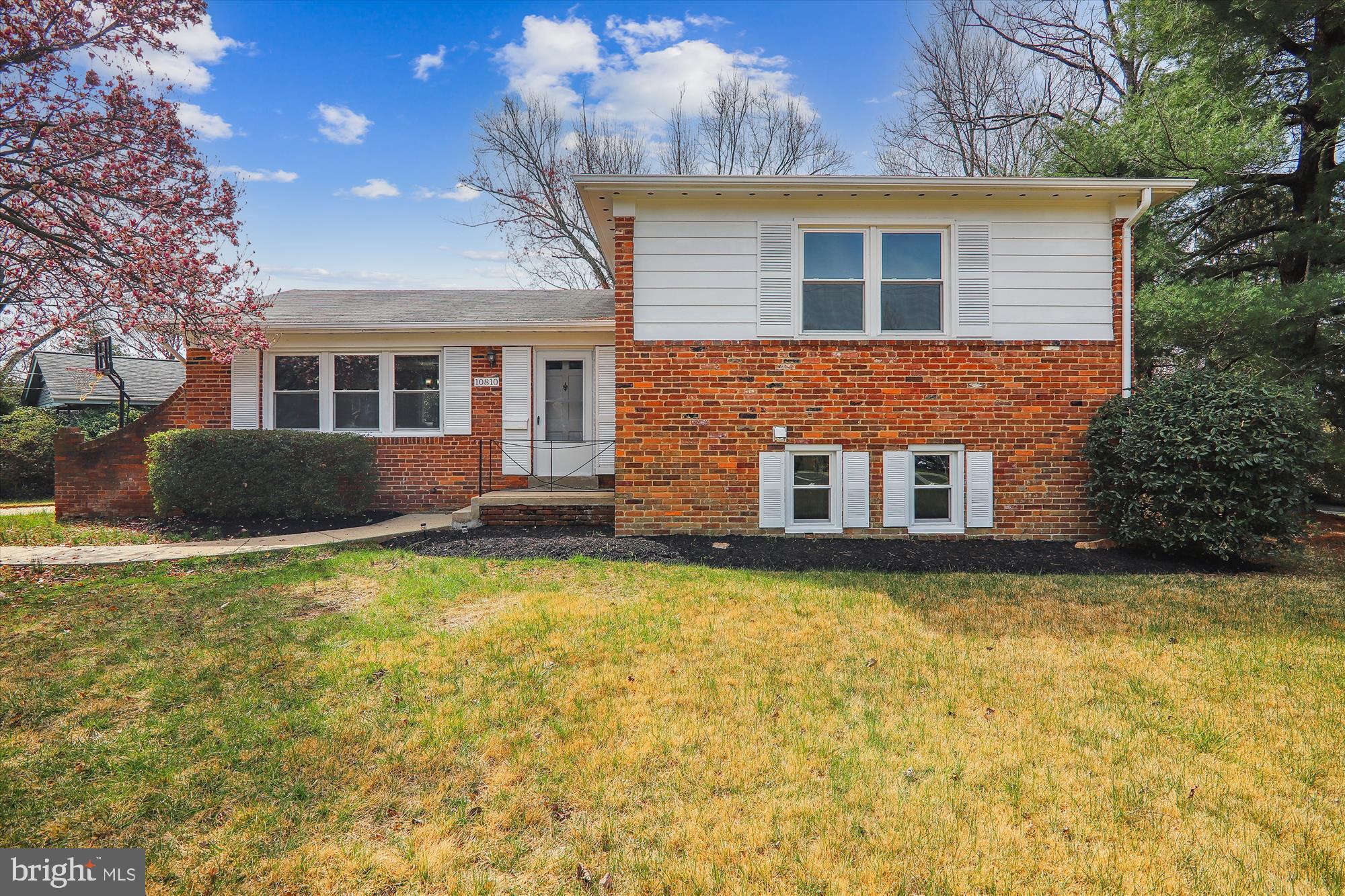10810 Meadowhill Rd