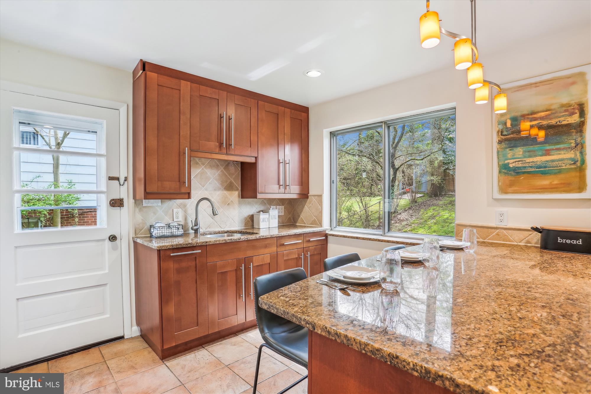 606 Lamberton Dr
