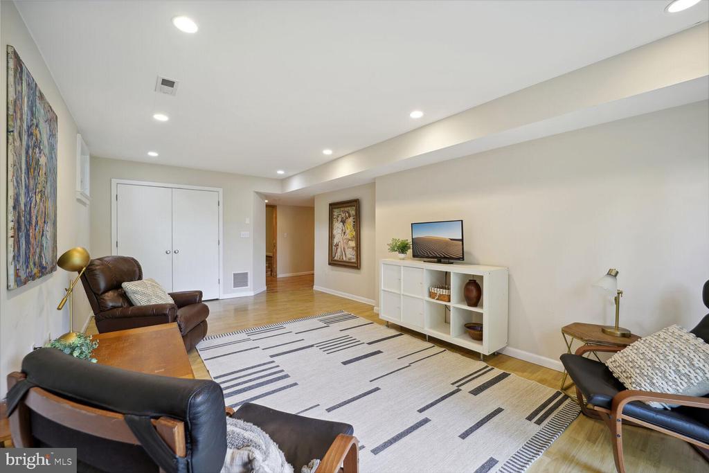 422 Ethan Allen Ave