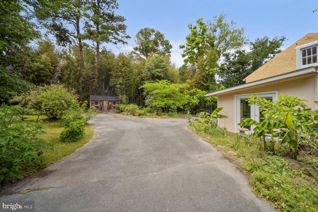 422 Ethan Allen Ave