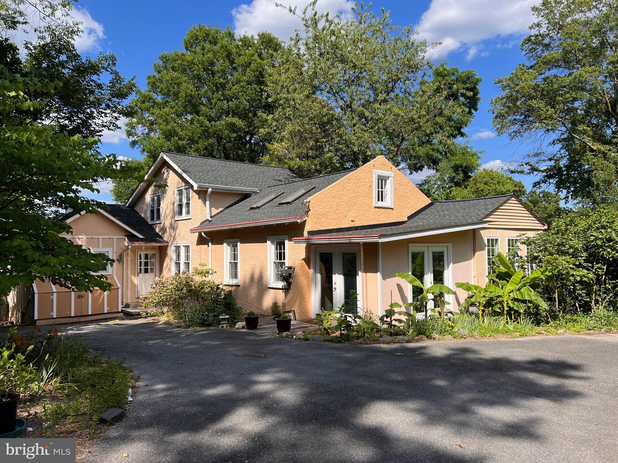 422 Ethan Allen Ave