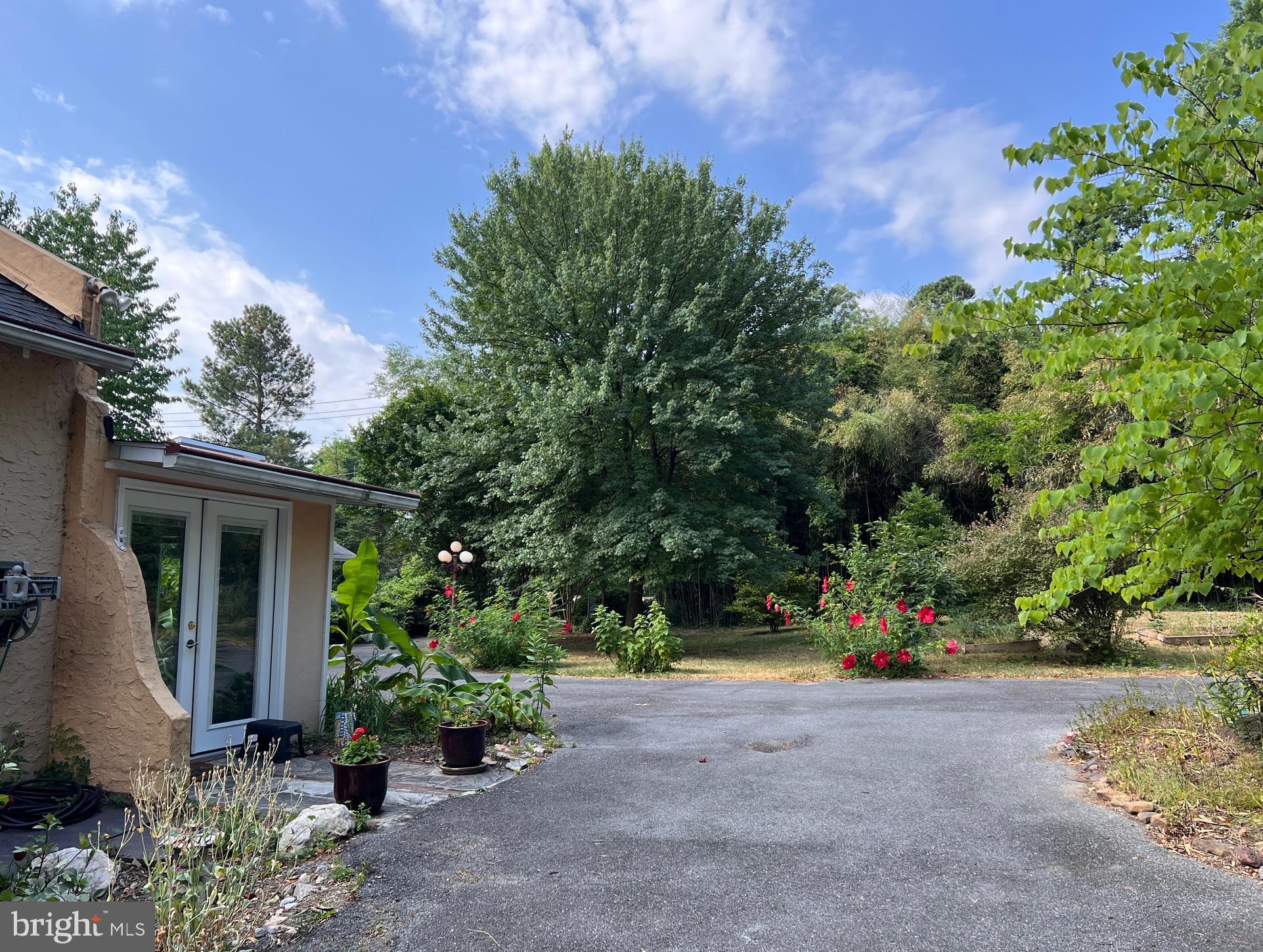 422 Ethan Allen Ave