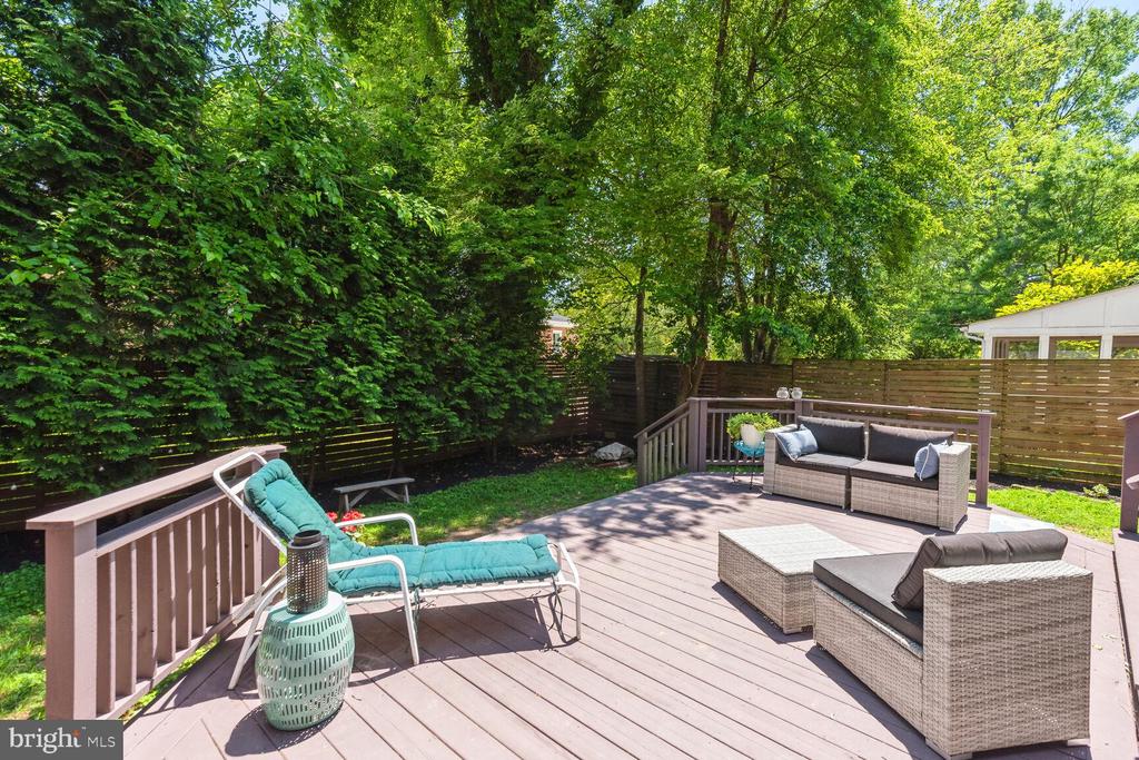 7403 Wildwood Dr