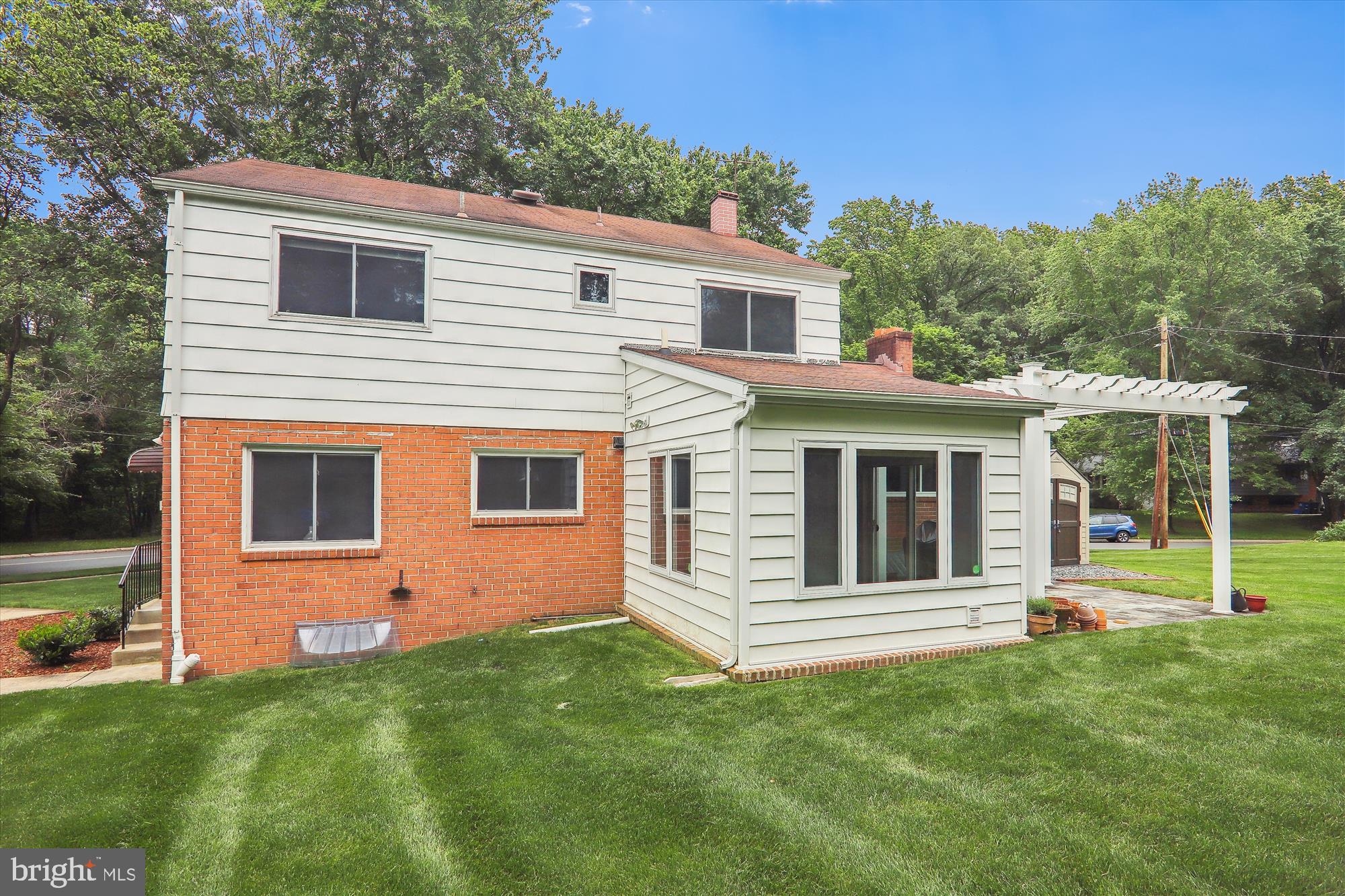 300 Lamberton Dr