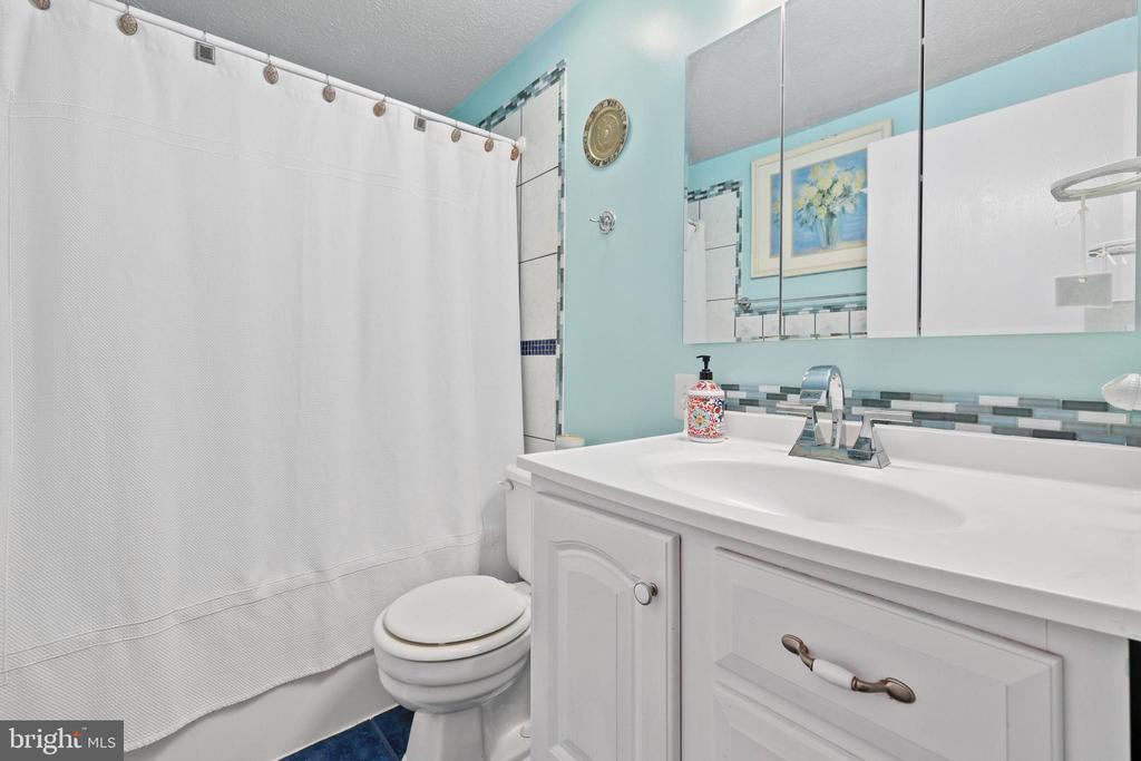 13235 Whitechurch Cir