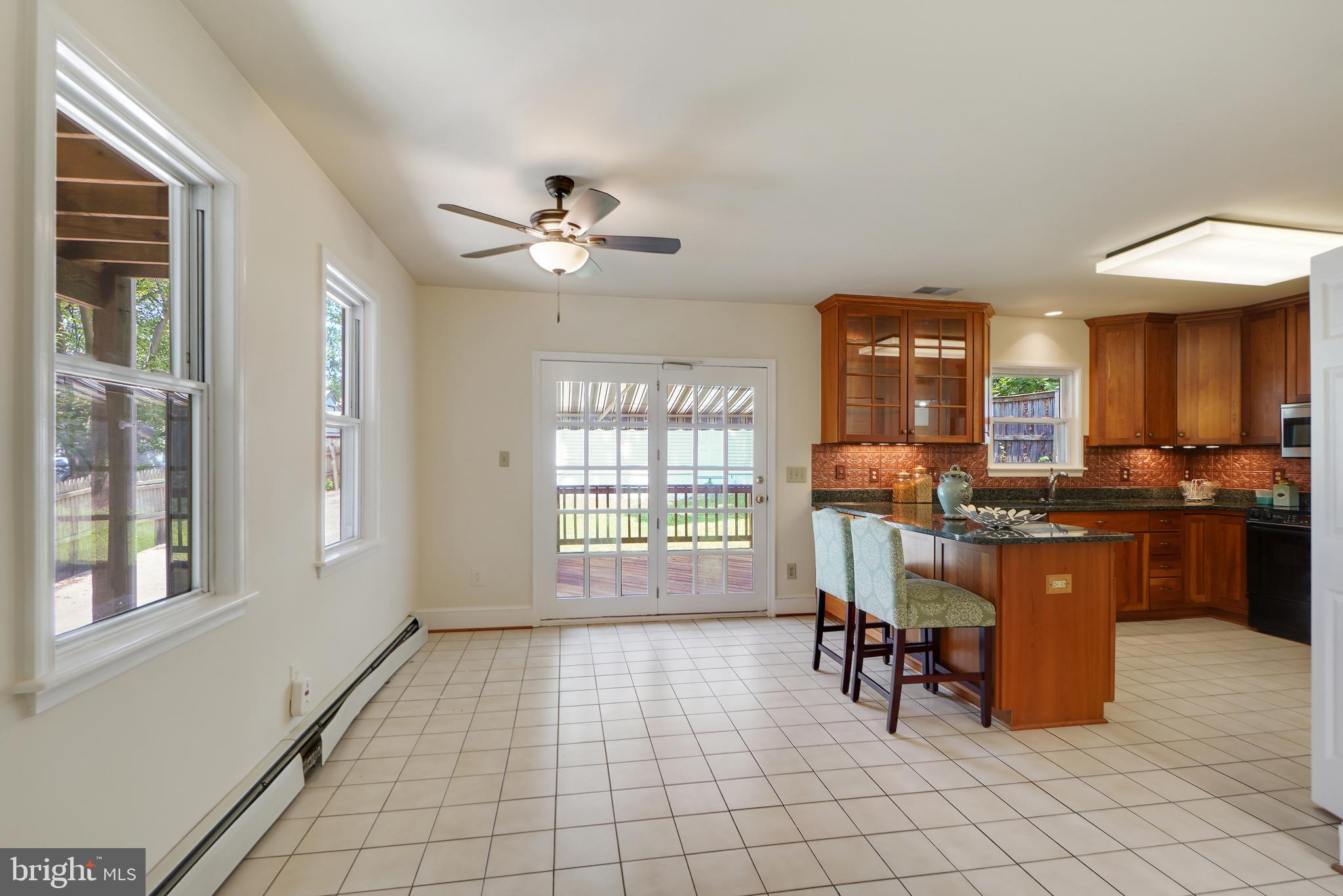 2215 Salisbury Rd