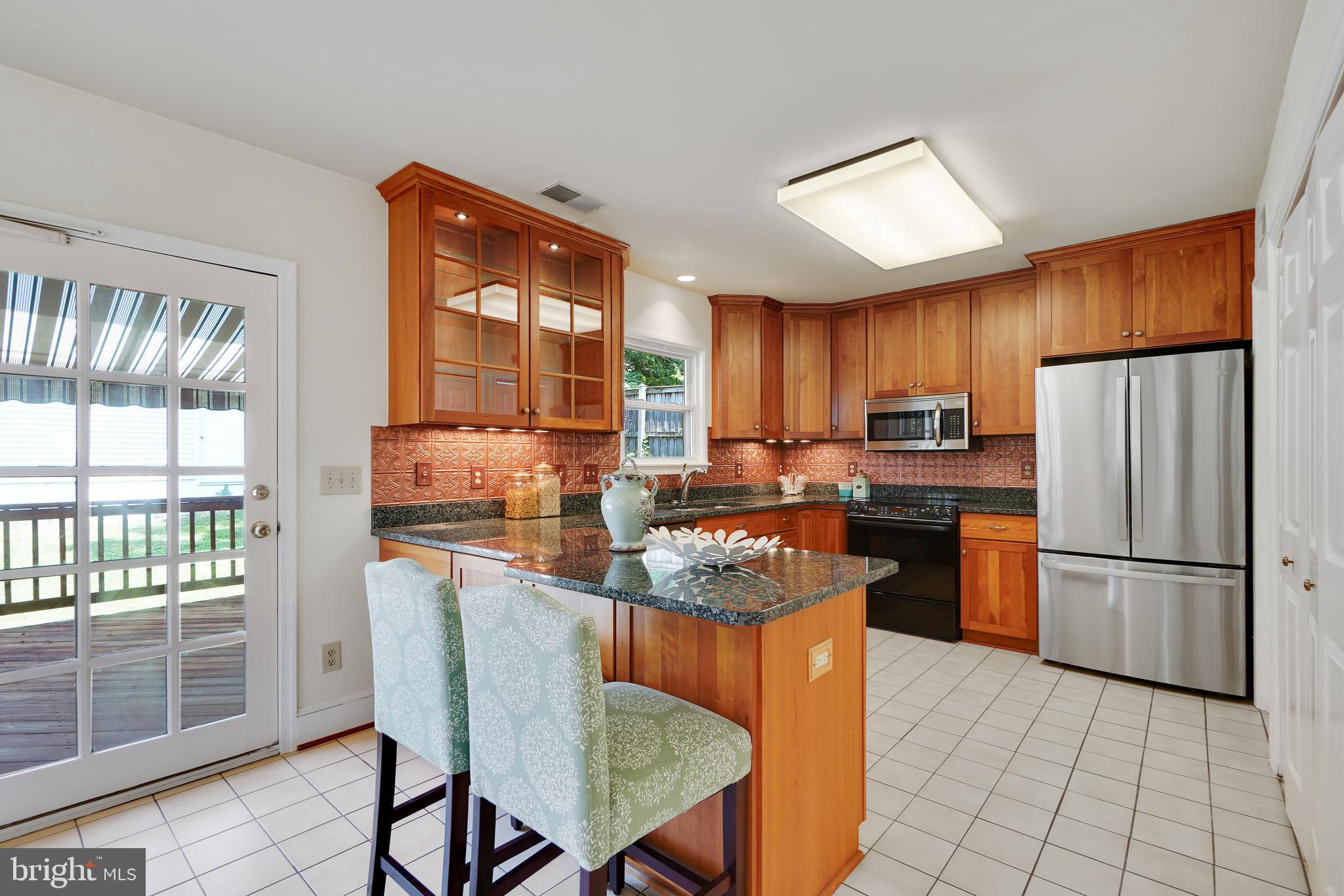 2215 Salisbury Rd