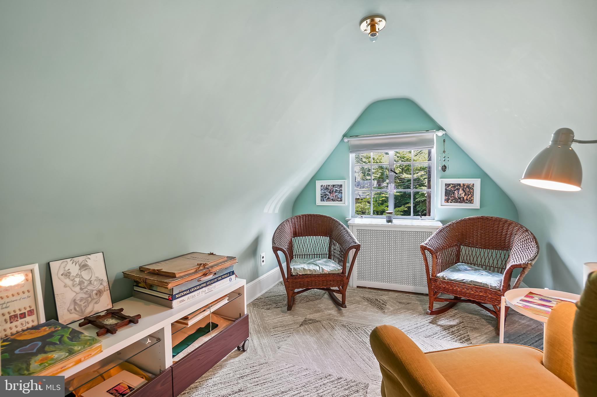 6 Midhurst Rd