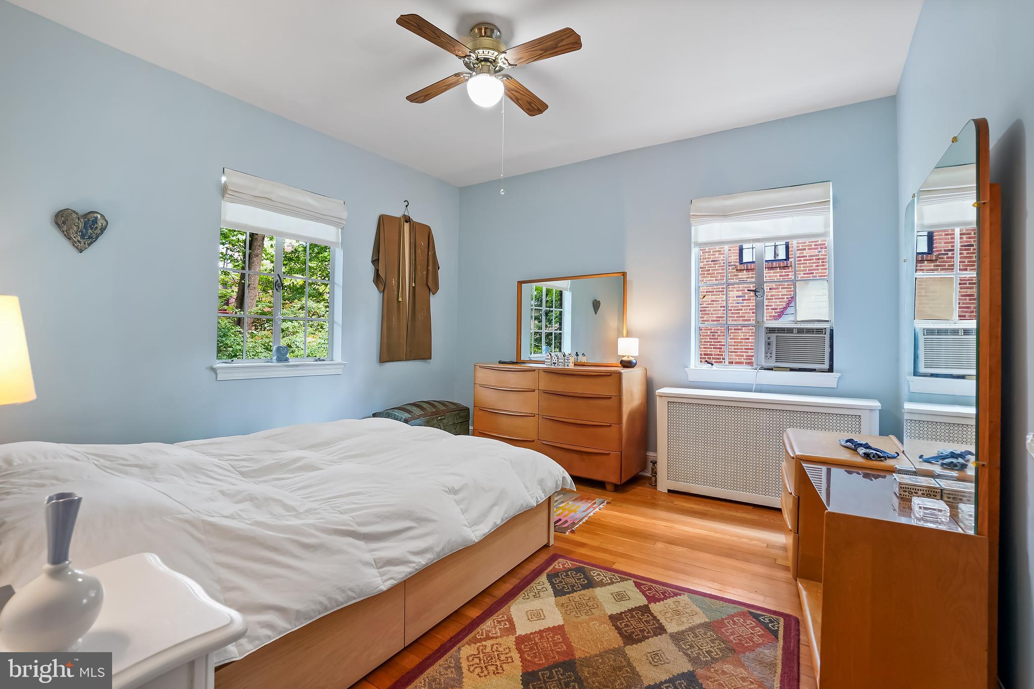 6 Midhurst Rd