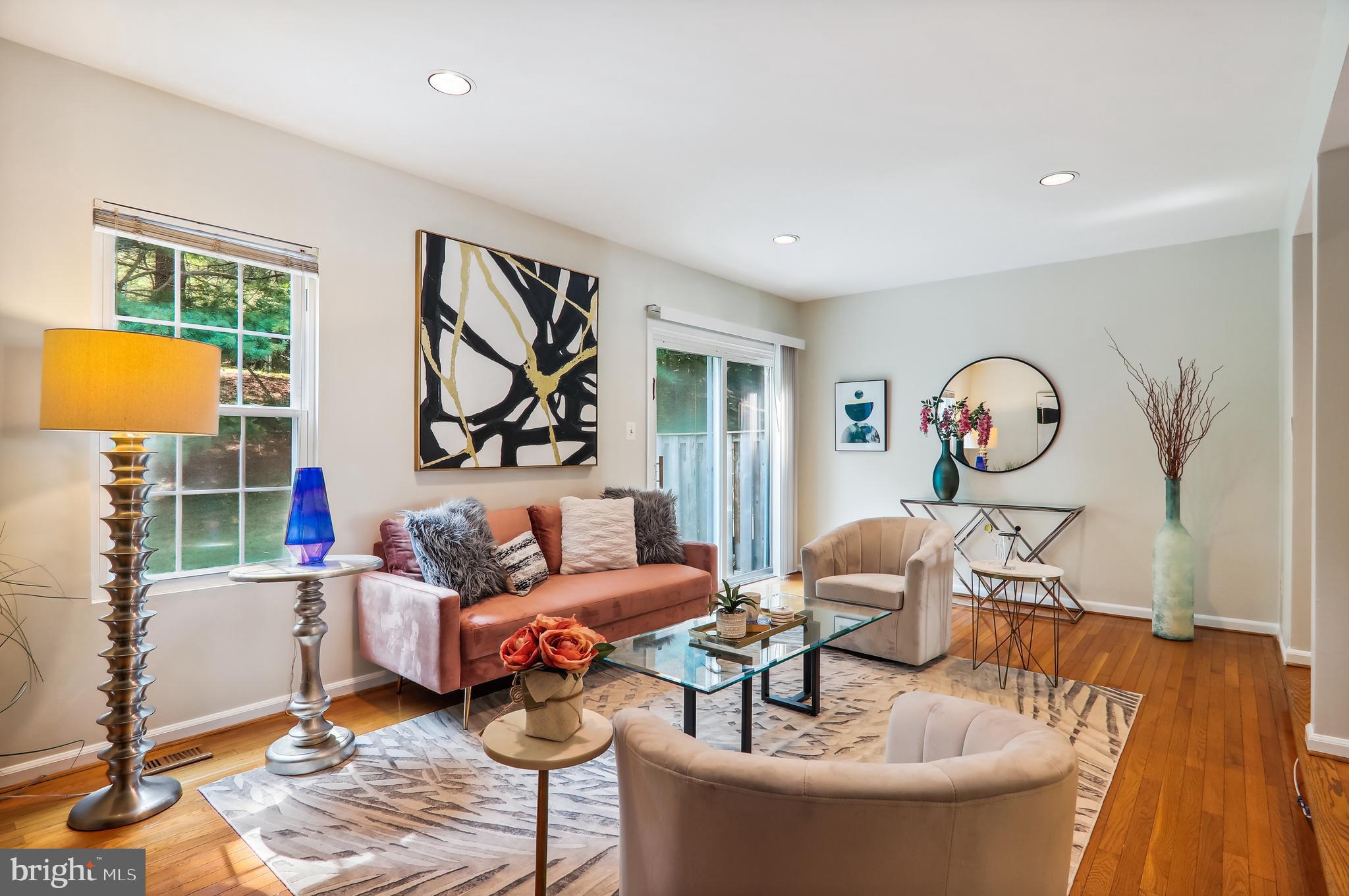 12107 Ravenwood Ct