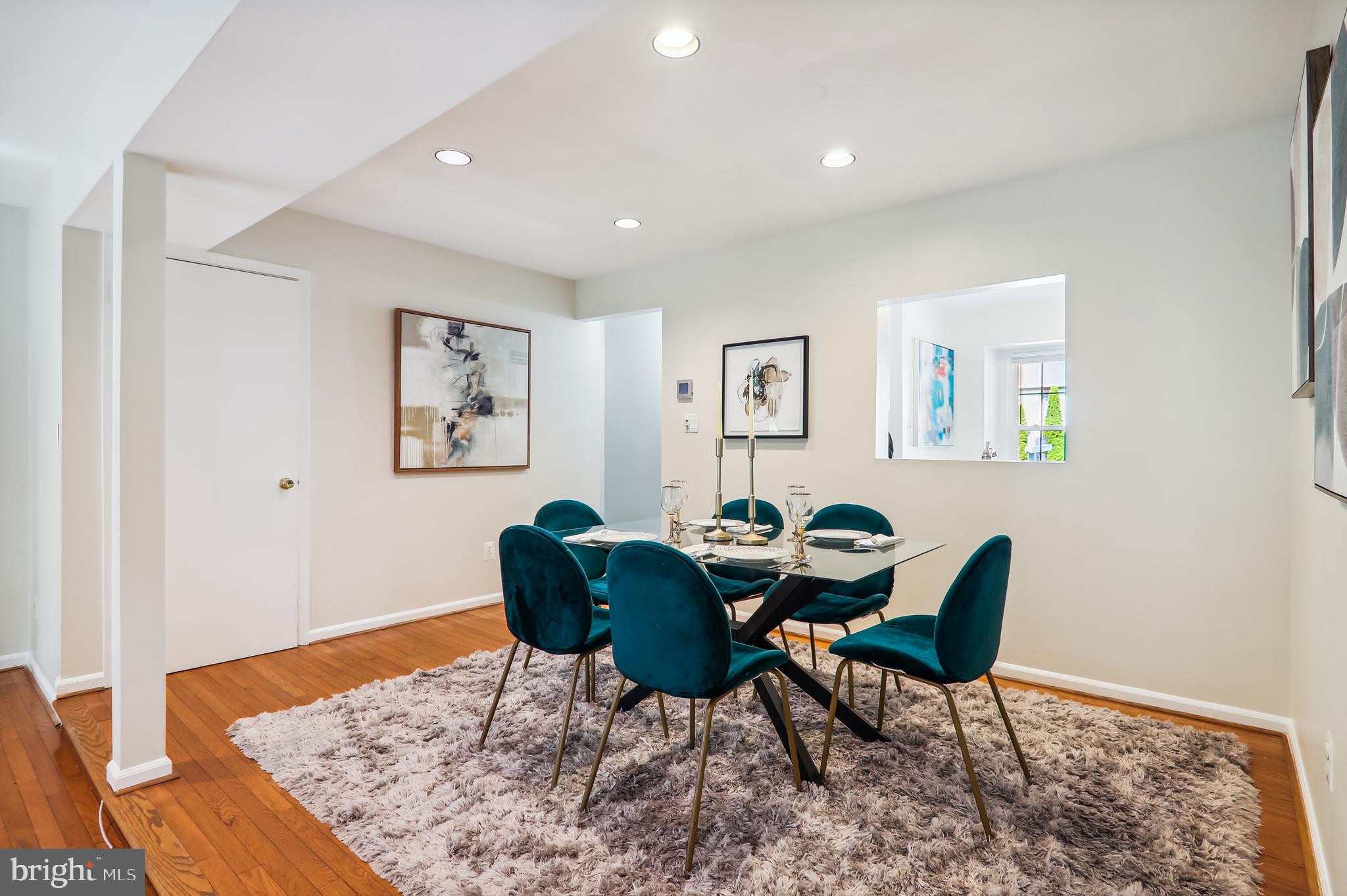 12107 Ravenwood Ct