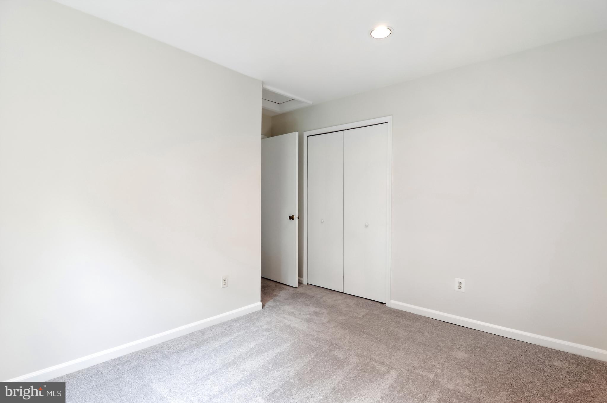 12107 Ravenwood Ct