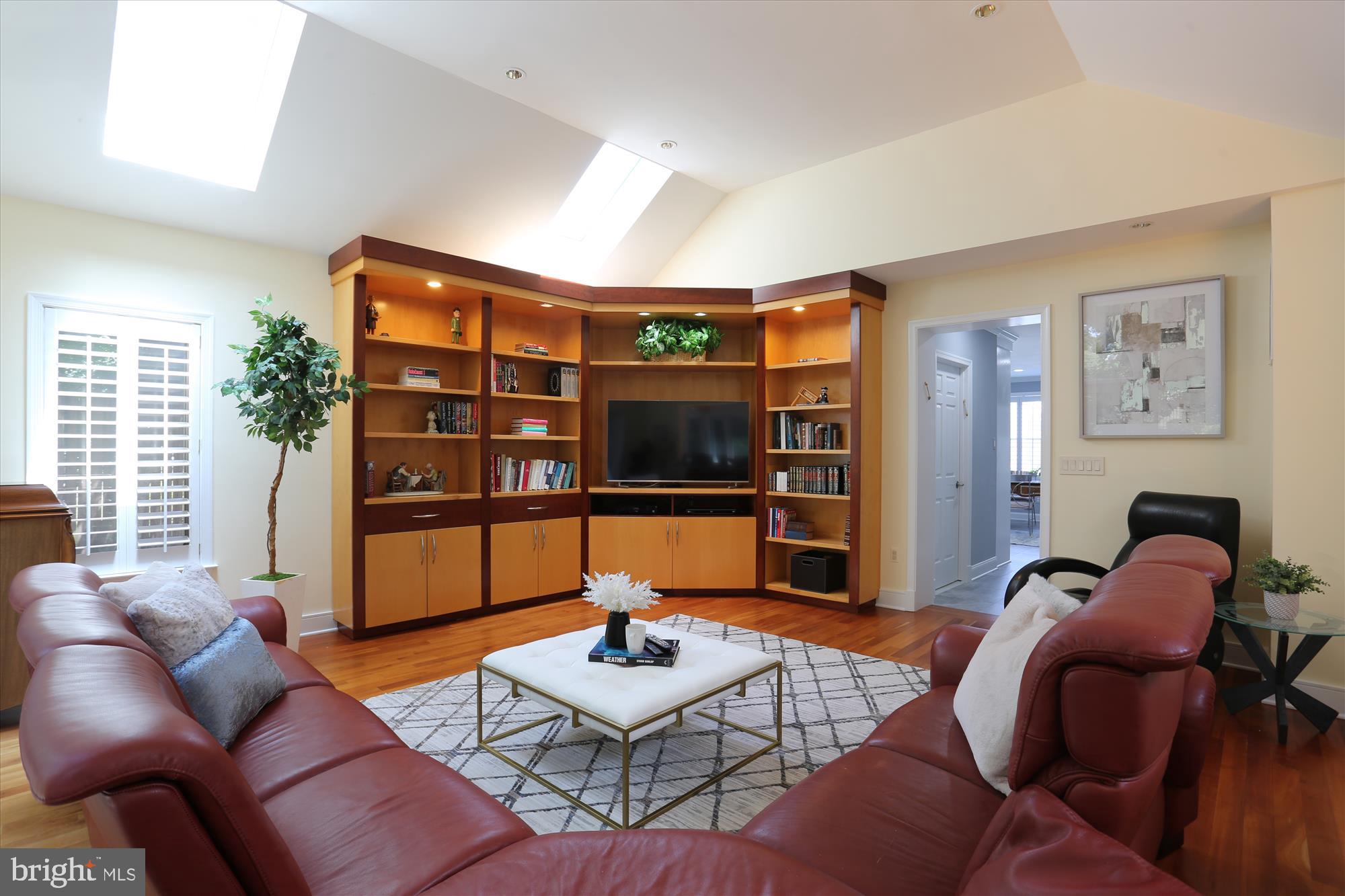 11608 Monticello Ave