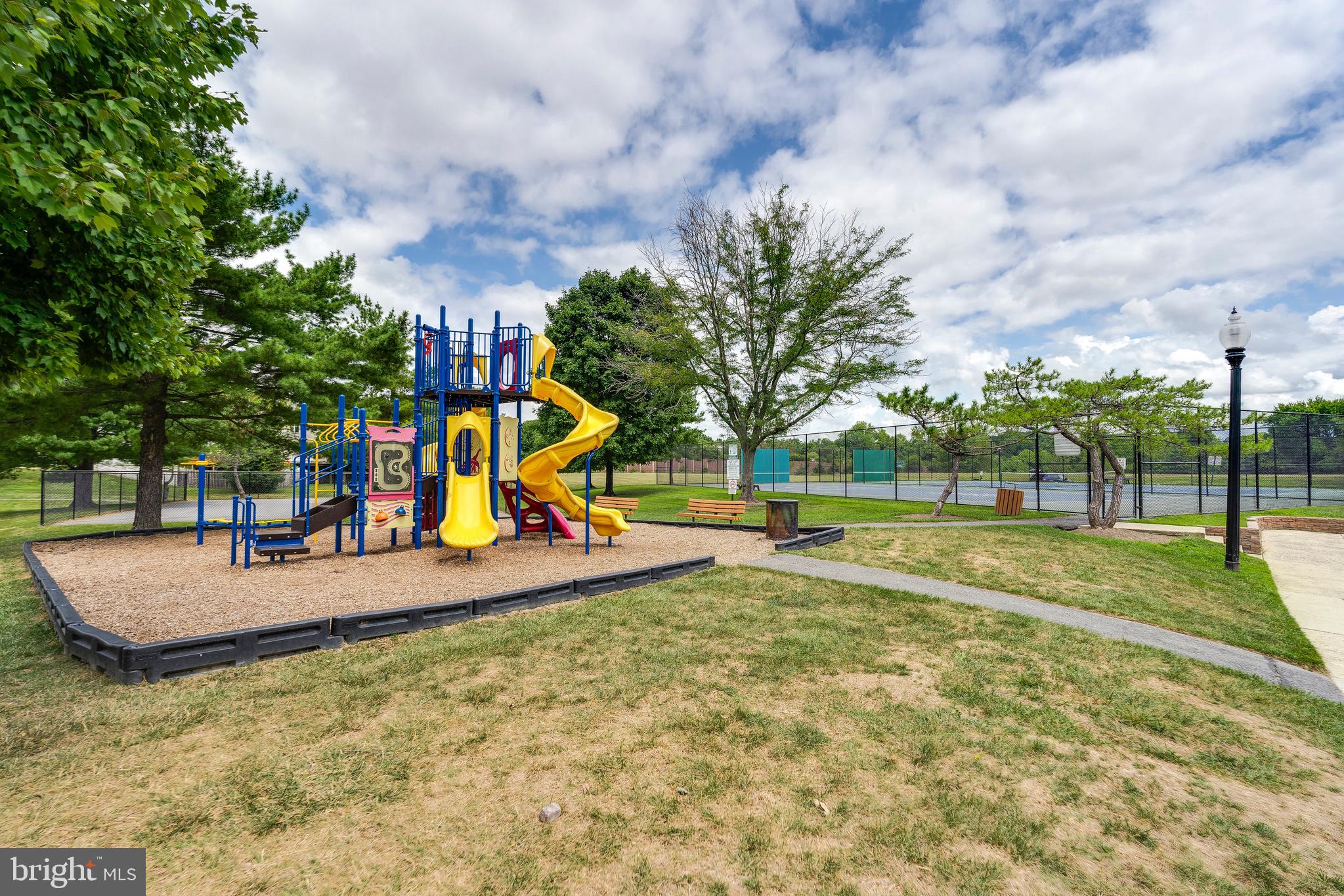 6 Normandy Square Ct #2cb