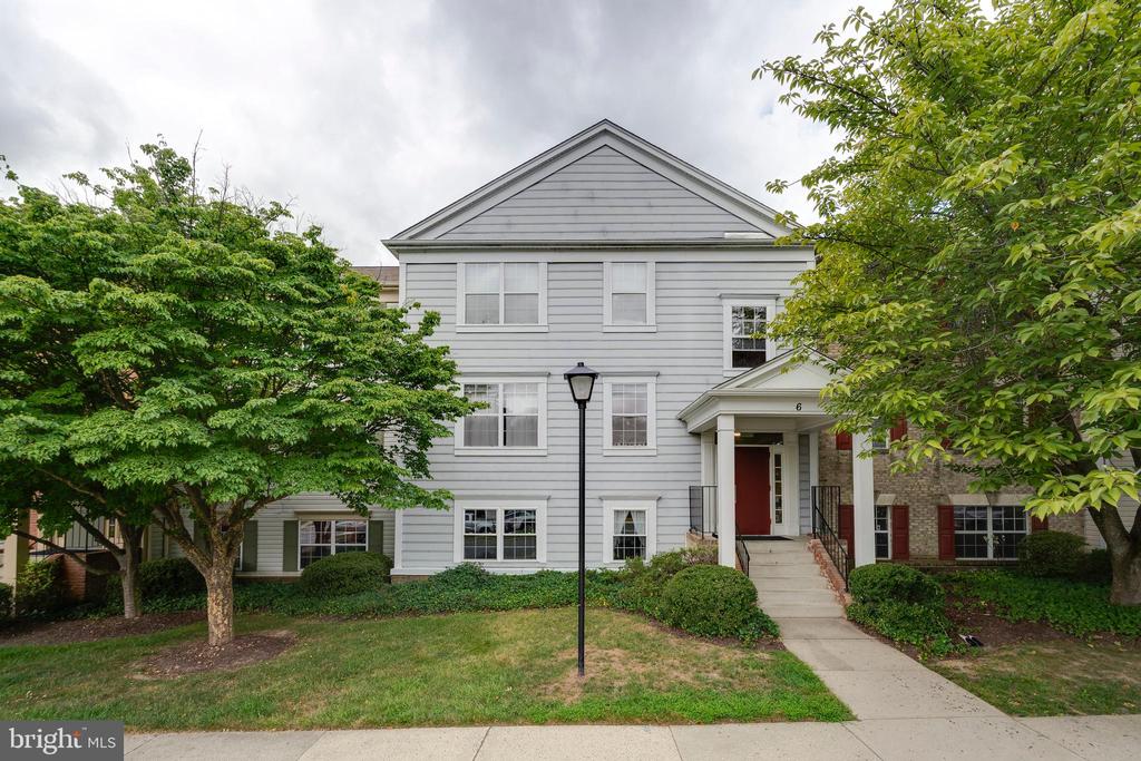 6 Normandy Square Ct #2cb