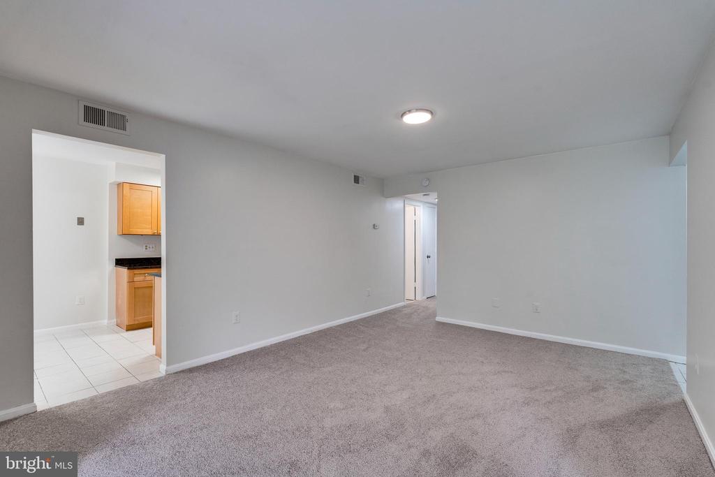 6 Normandy Square Ct #2cb