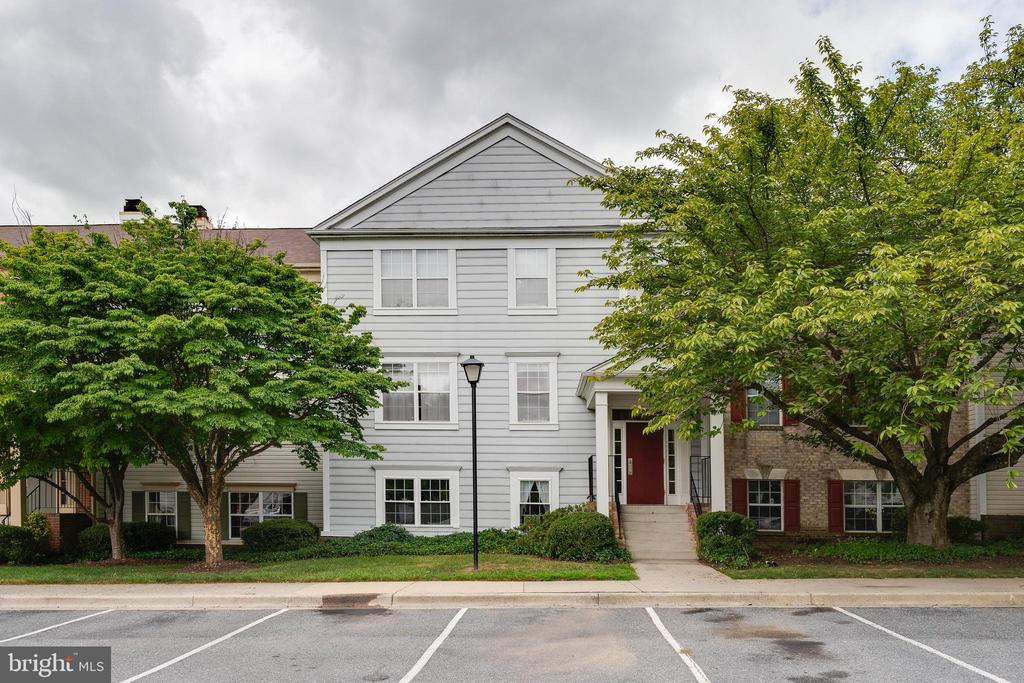 6 Normandy Square Ct #2cb