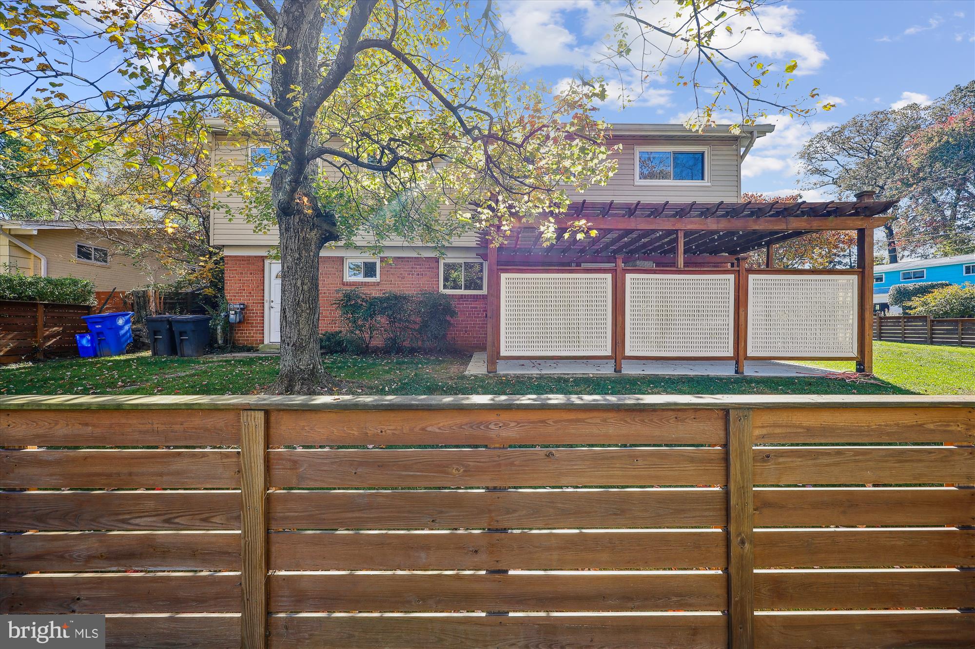 800 Hillsboro Dr