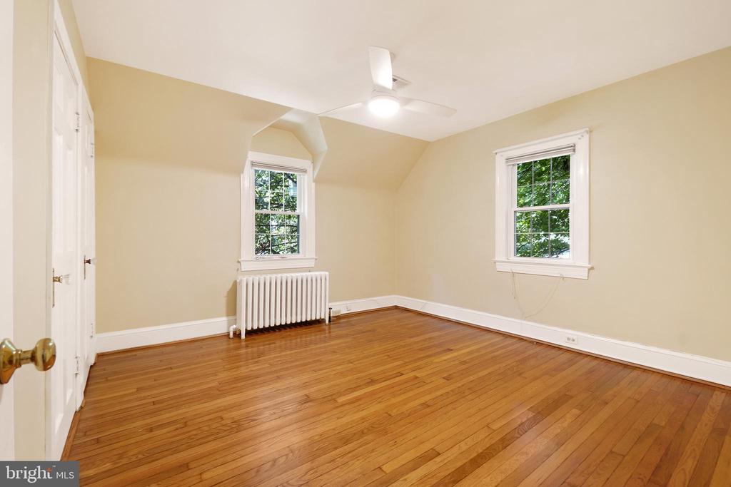 4 Park Valley Rd